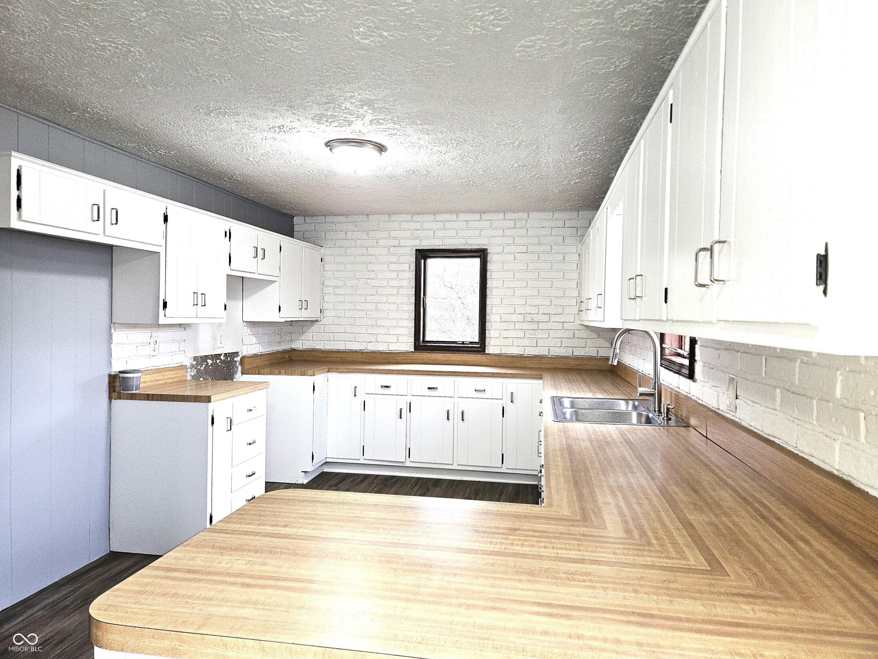 Photo #12