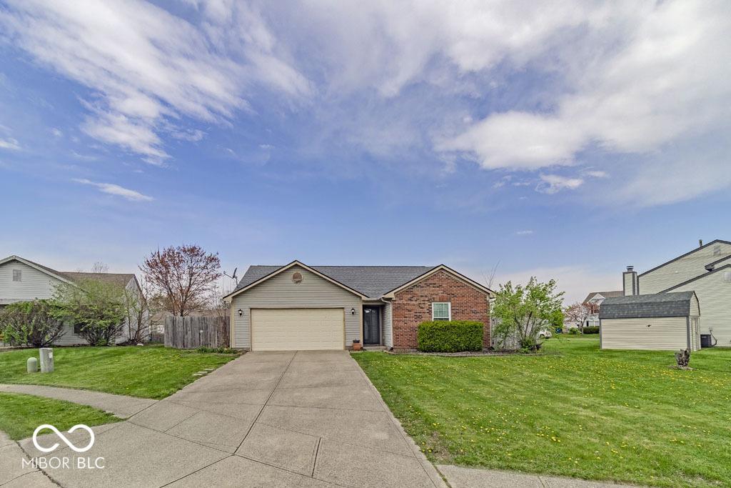 Photo one of 5634 Wynridge Ct Indianapolis IN 46235 | MLS 22032874