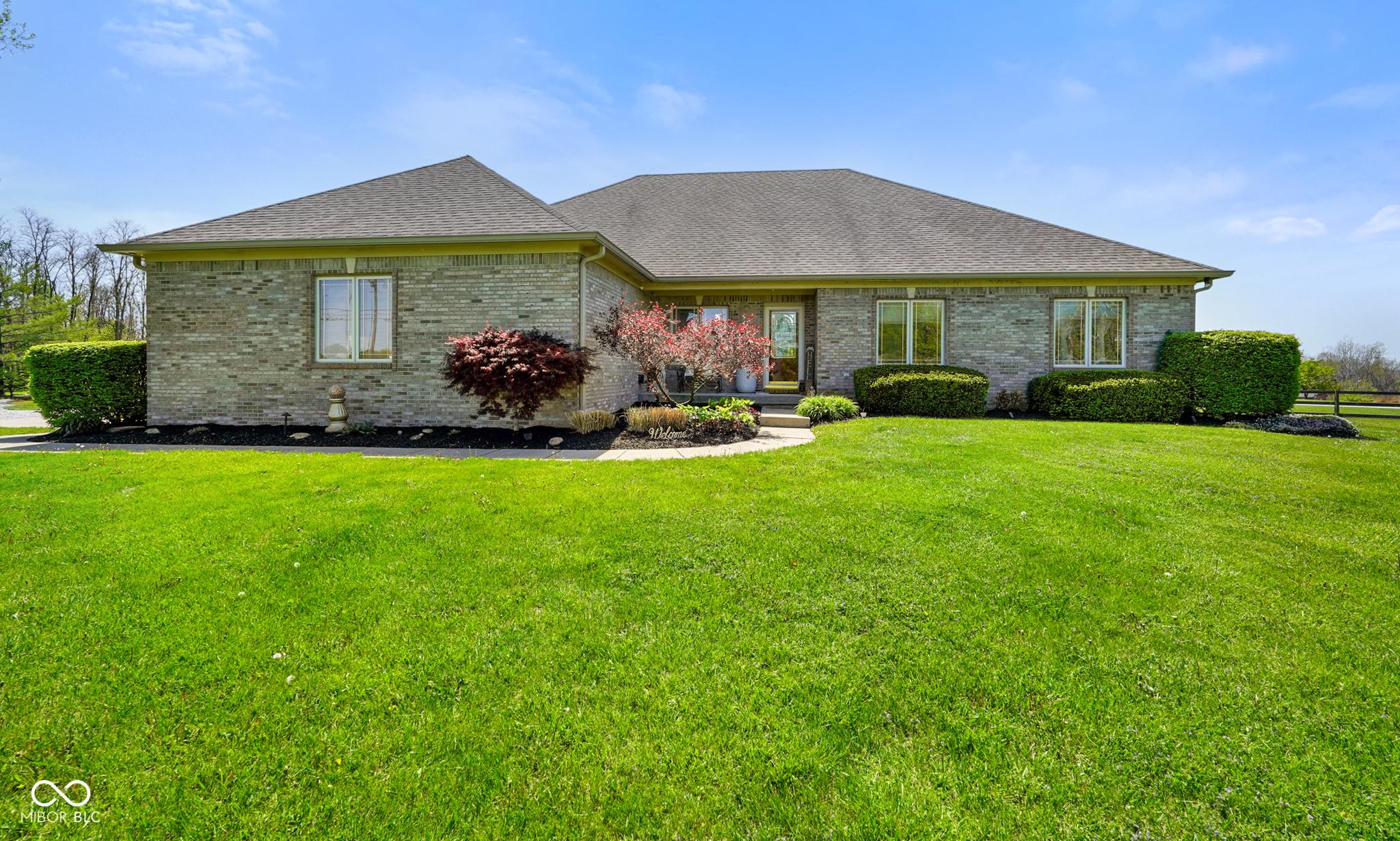 Photo one of 8890 N Pennington Rd Mooresville IN 46158 | MLS 22032899