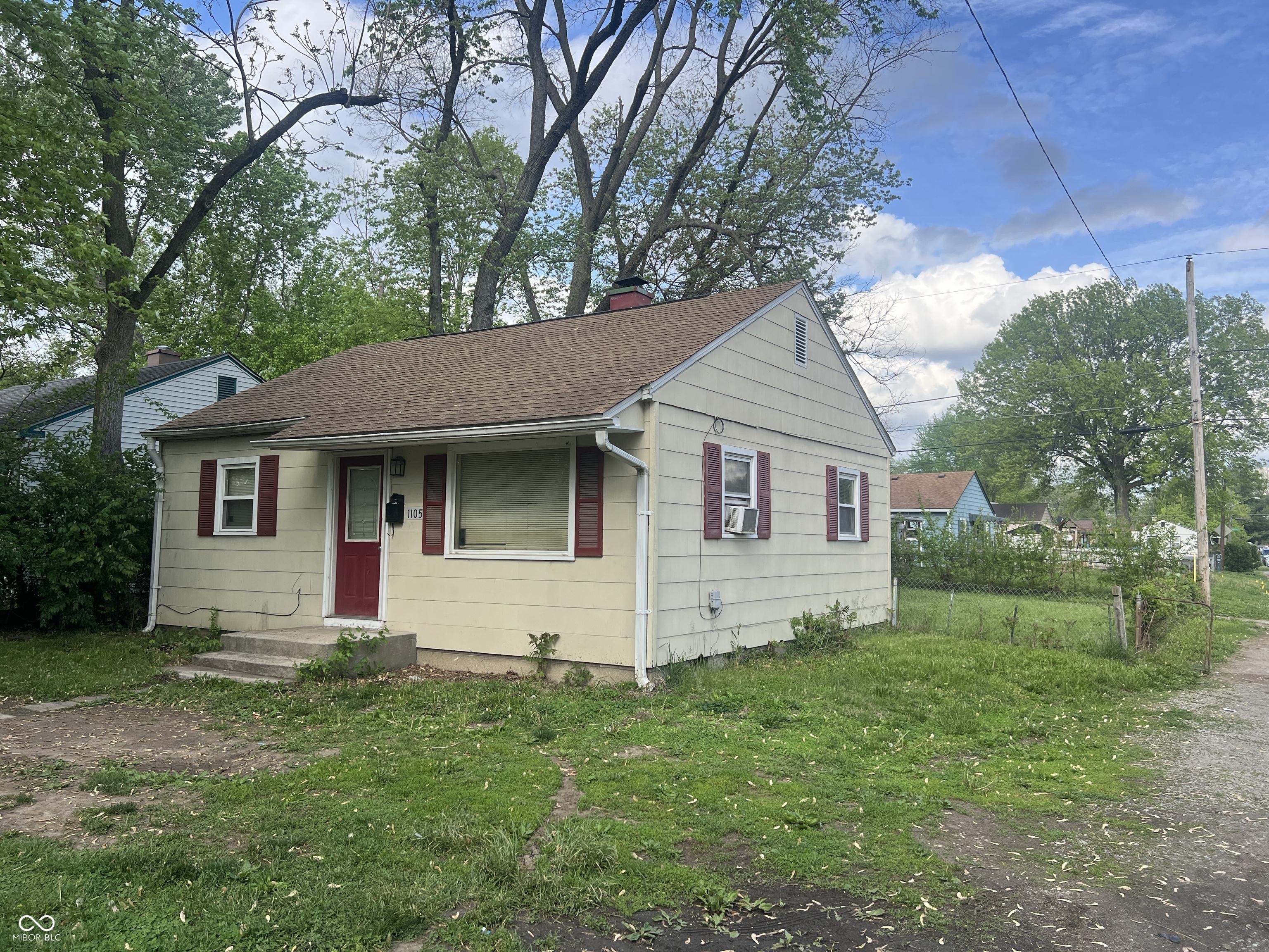 Photo one of 1105 N Livingston Ave Indianapolis IN 46222 | MLS 22033022