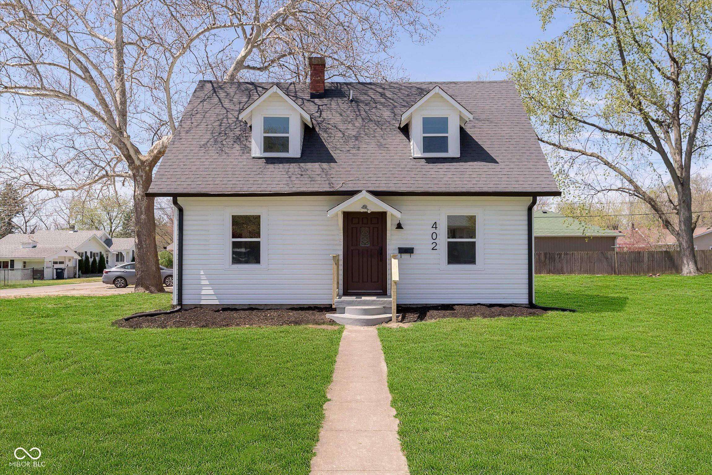 Photo one of 402 N 19Th Ave Beech Grove IN 46107 | MLS 22033086