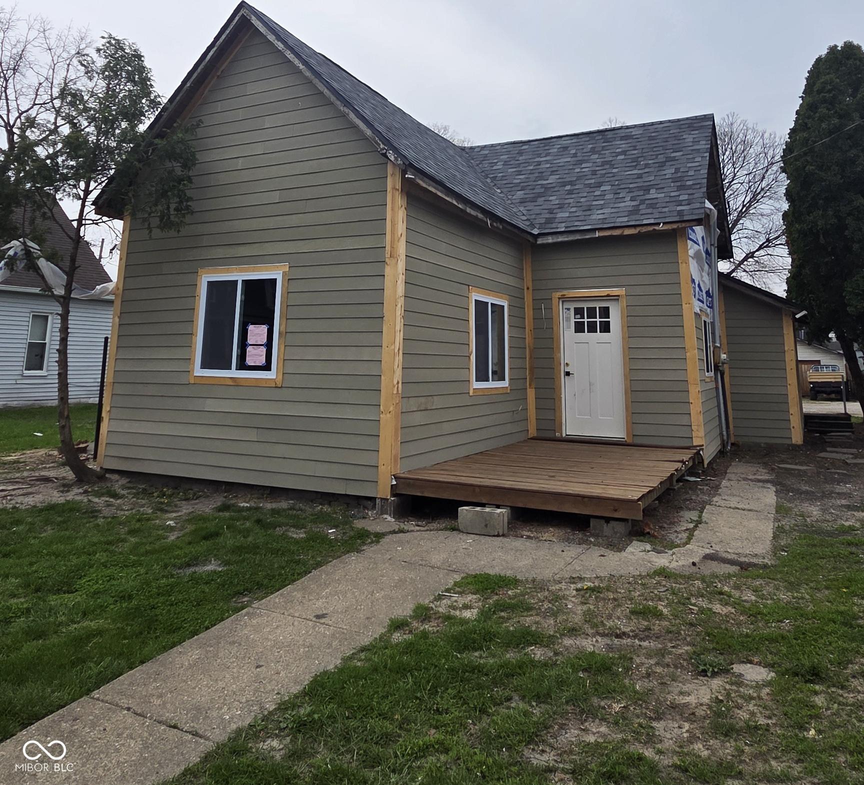 Photo one of 1016 Dawson St Indianapolis IN 46203 | MLS 22033200