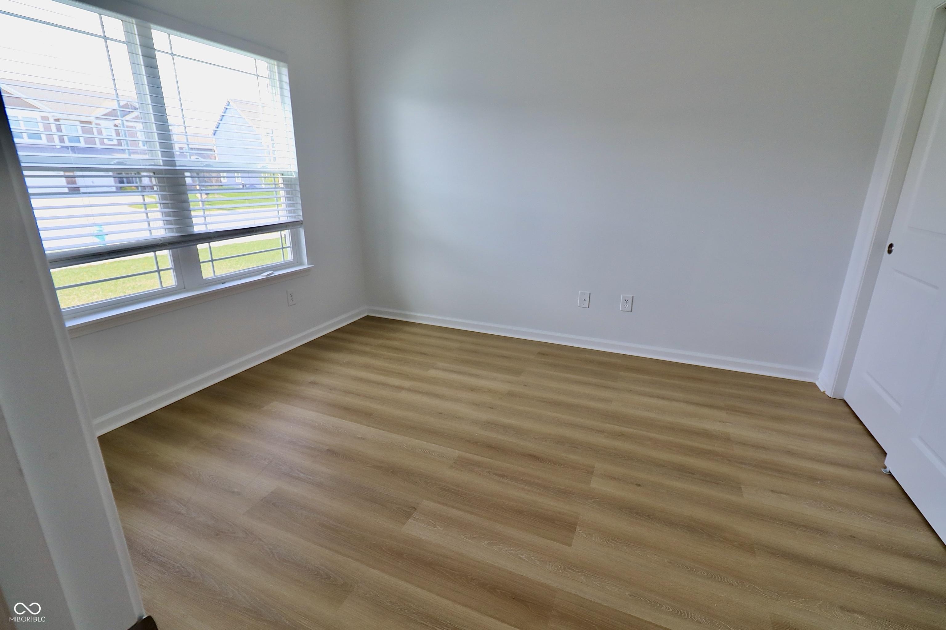 Photo #5