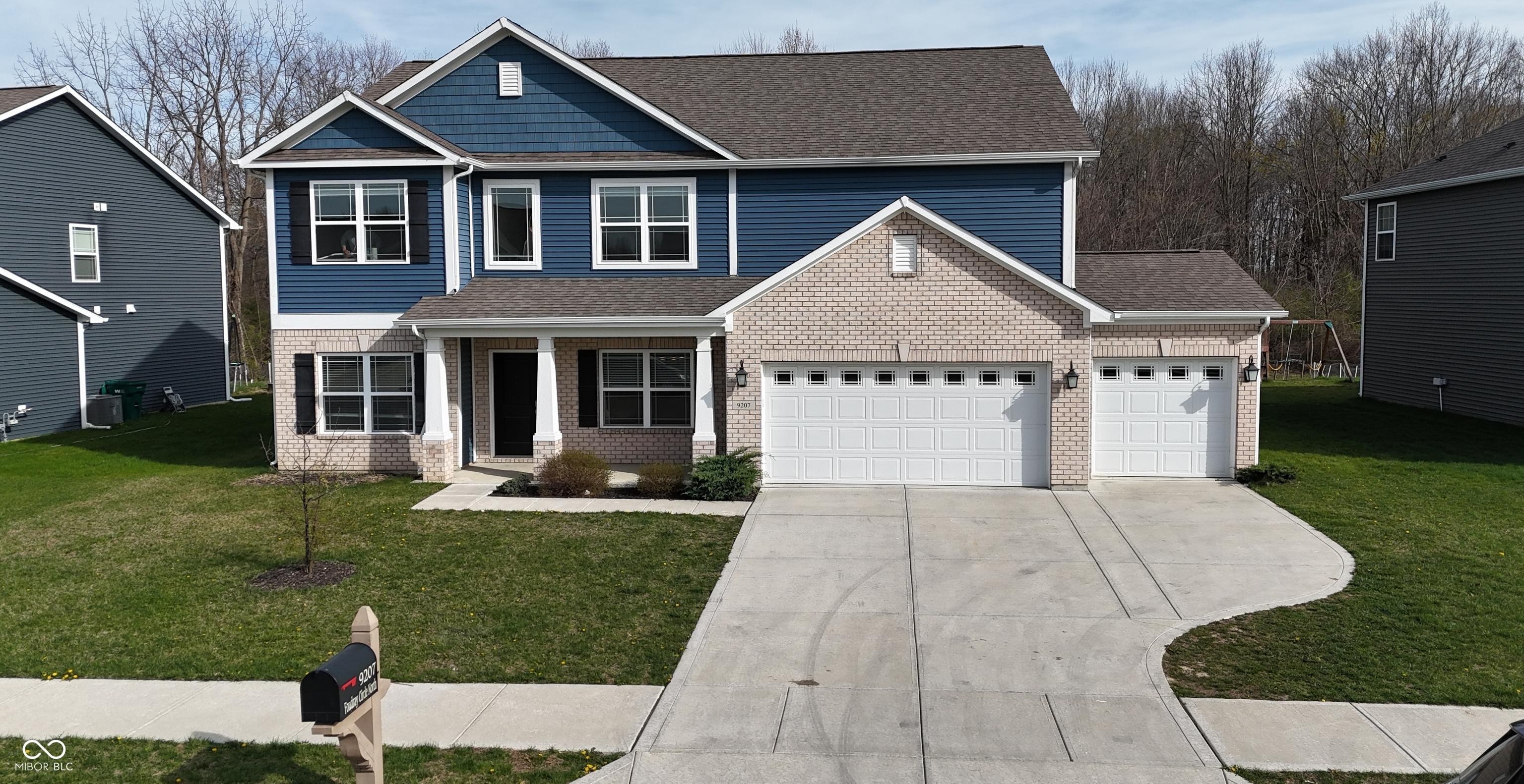 Photo one of 9207 Foudray N Cir Avon IN 46123 | MLS 22033207