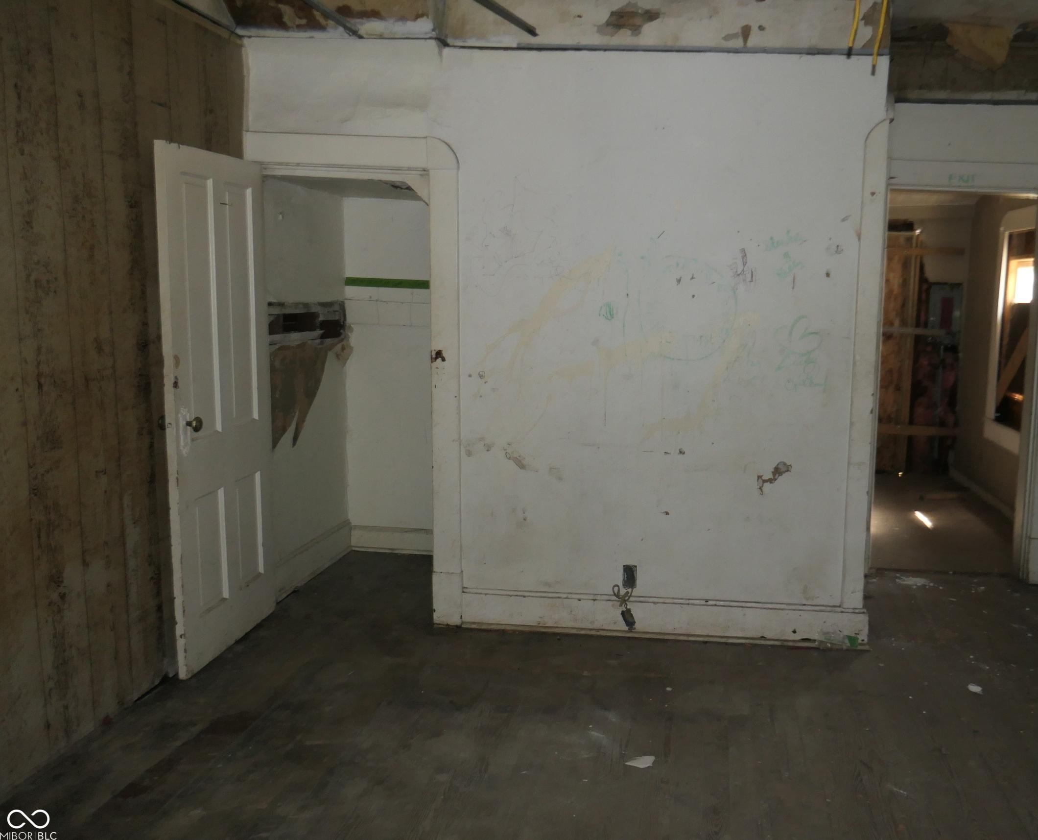 Photo #6