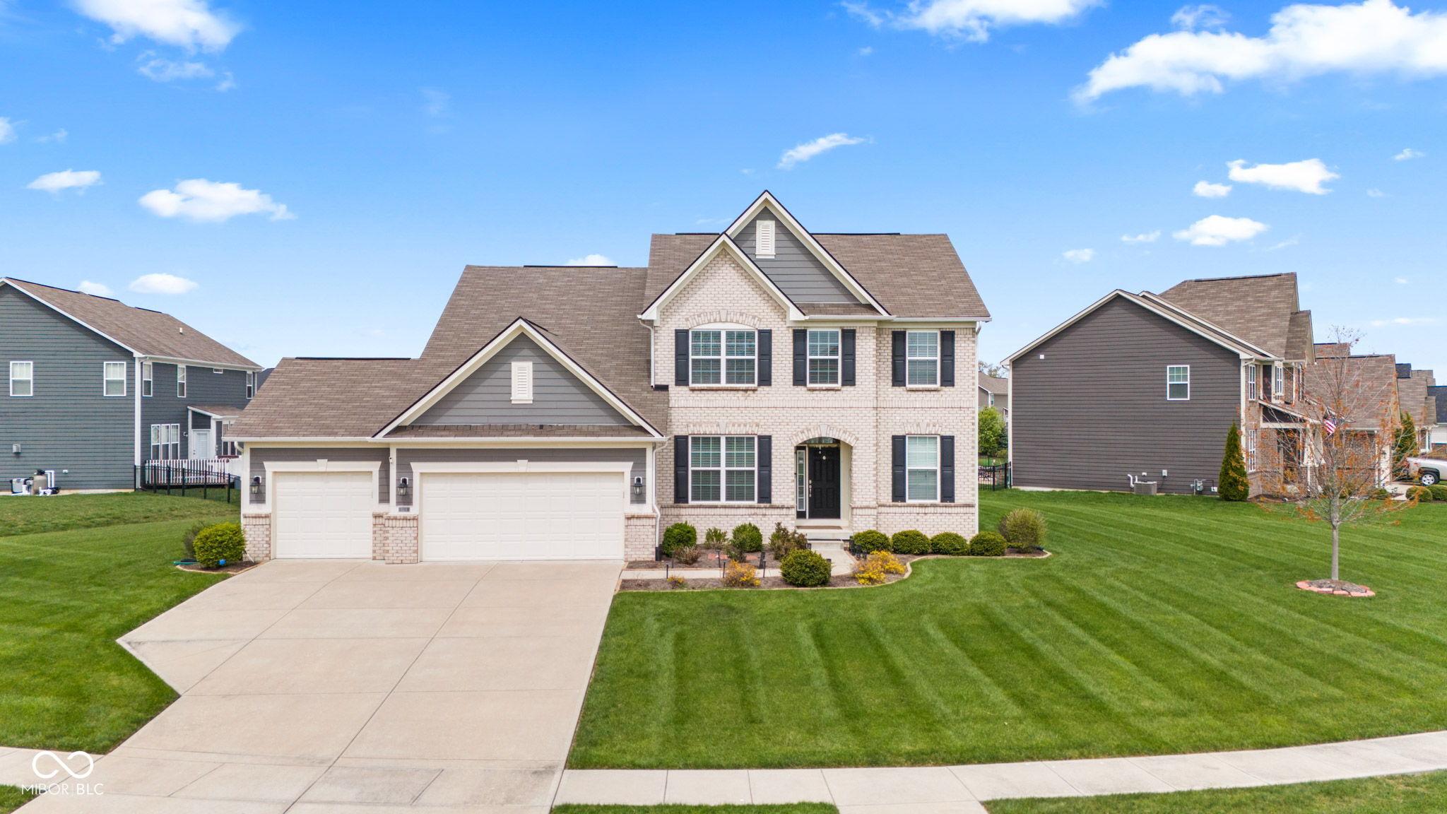 Photo one of 1334 Winfield Way Greenwood IN 46143 | MLS 22033402