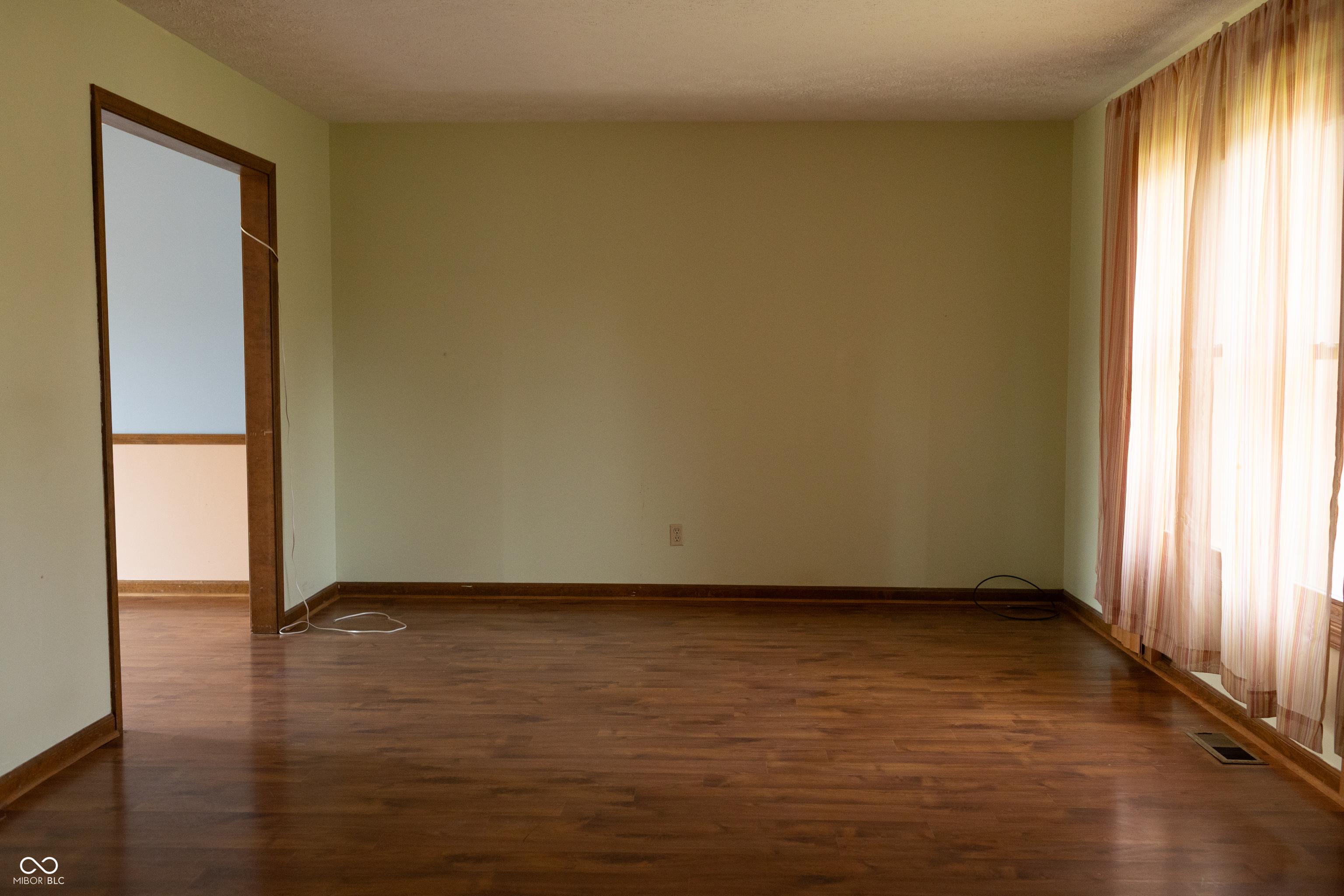 Photo #4