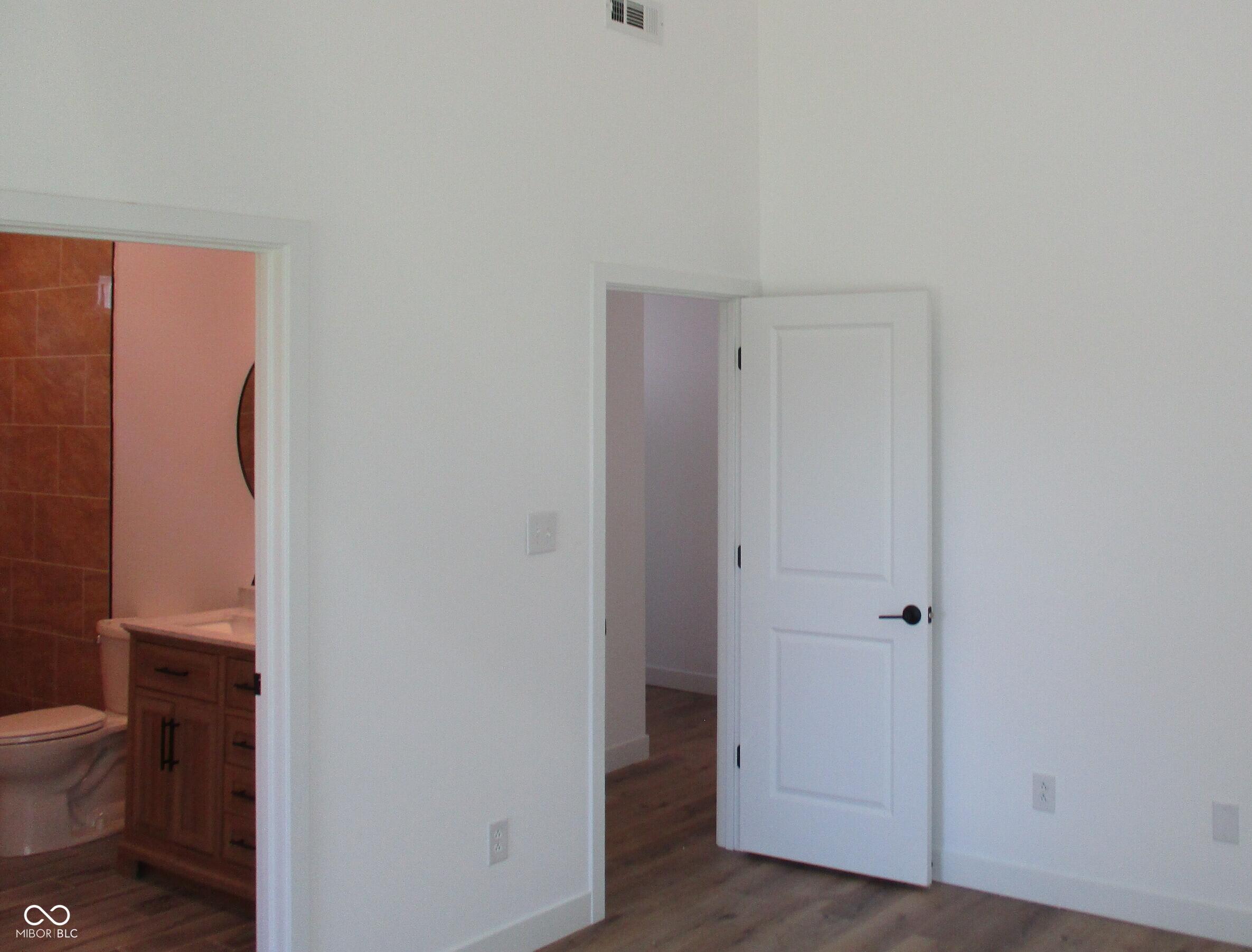 Photo #15