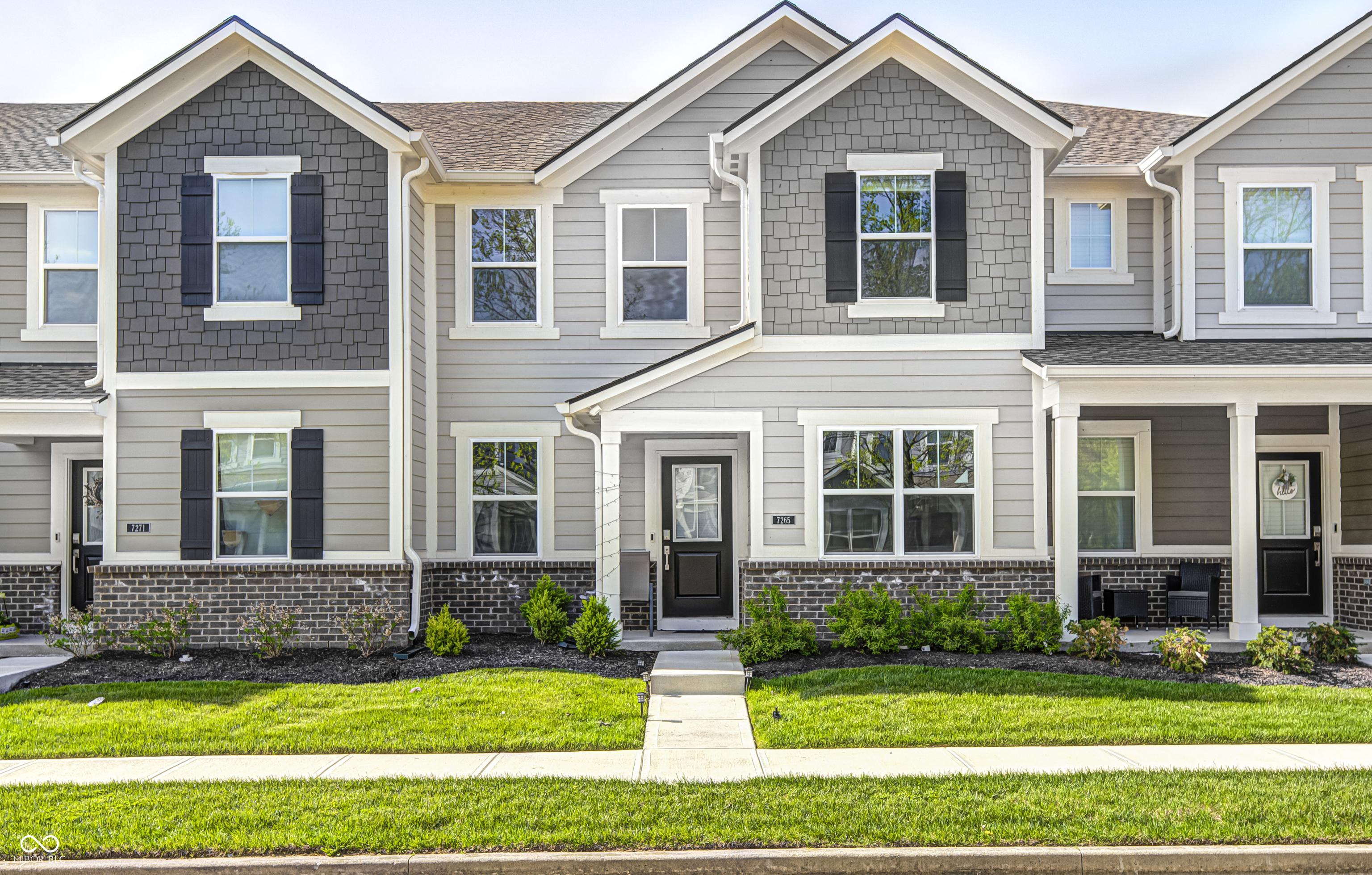 Photo one of 7265 Governors Row Avon IN 46123 | MLS 22034152