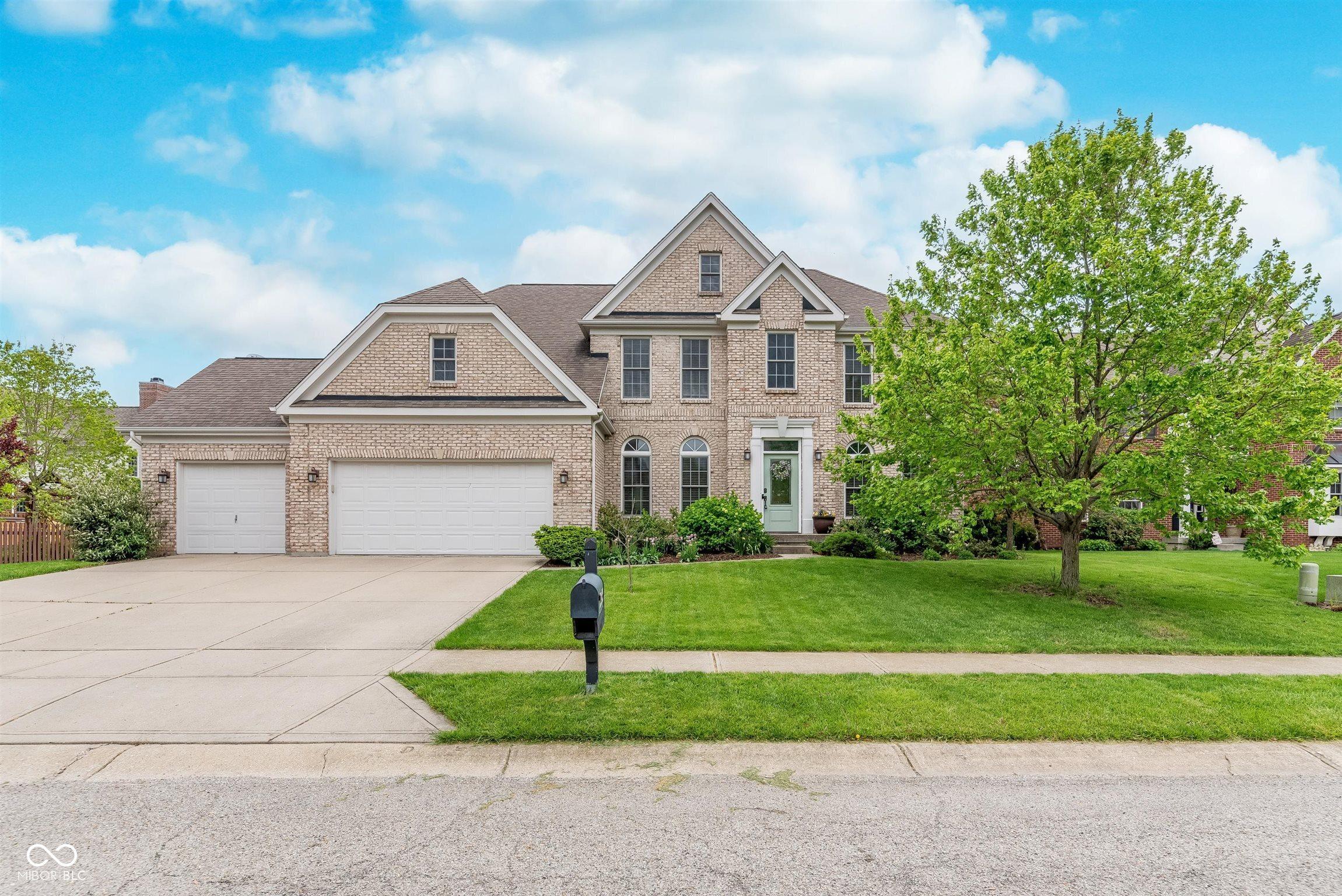 Photo one of 8181 Fairway Dr Brownsburg IN 46112 | MLS 22034138