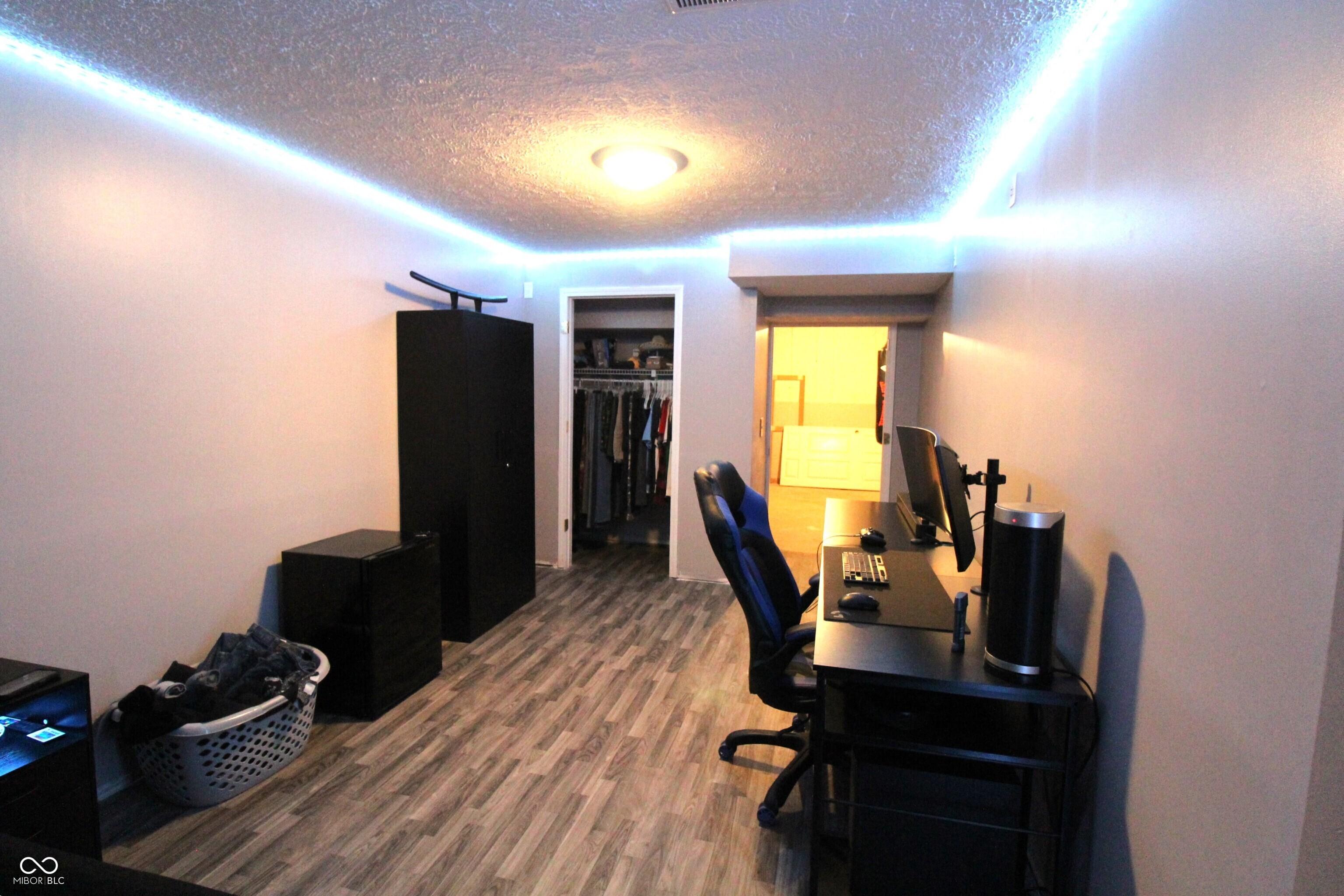 Photo #32