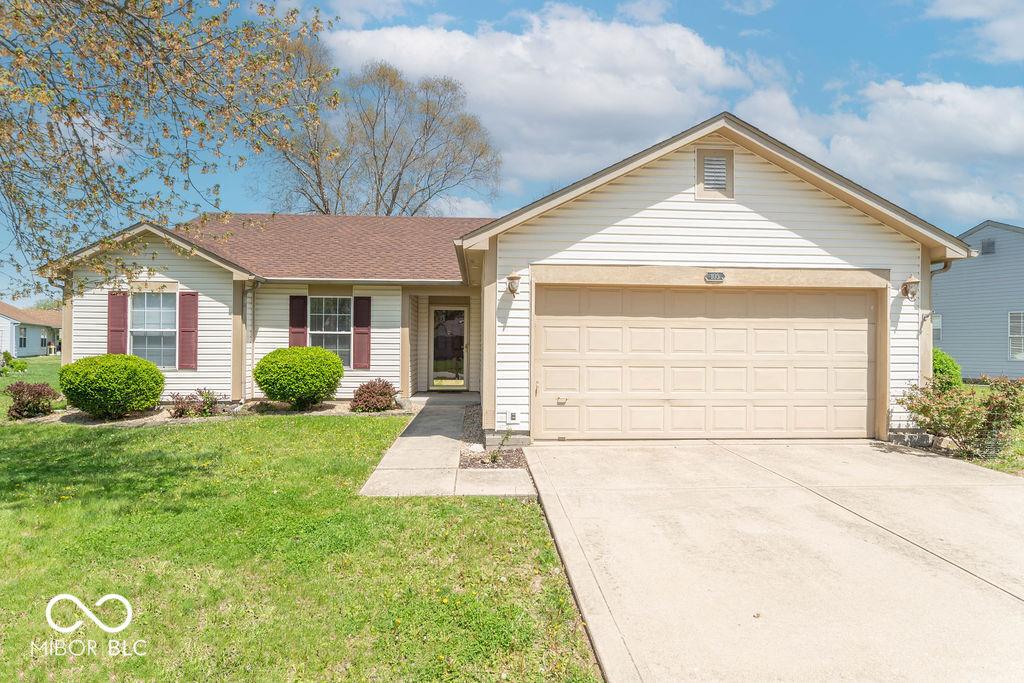 Photo one of 105 Fountain Dr Mooresville IN 46158 | MLS 22034509
