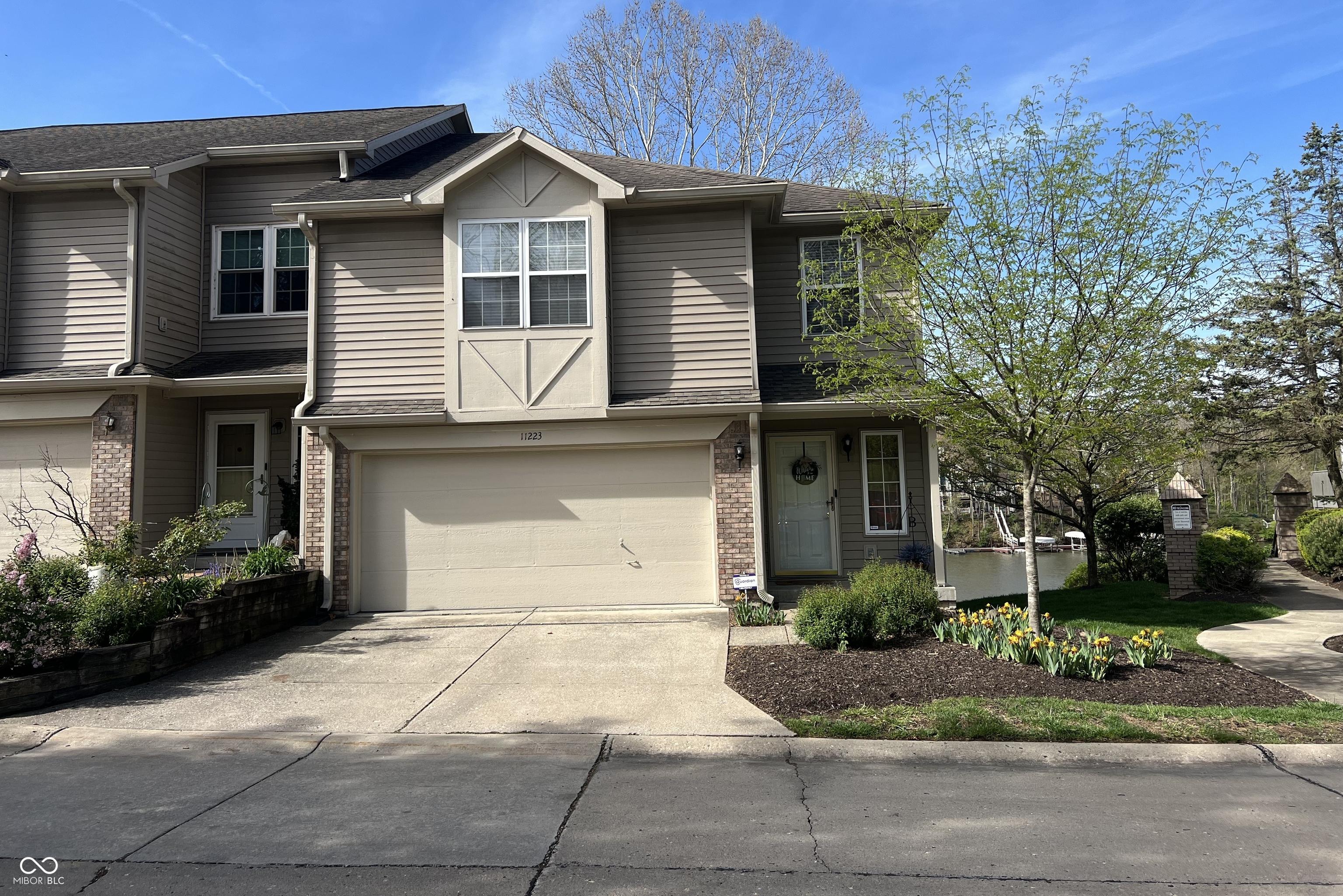 Photo one of 11223 Fonthill Dr Indianapolis IN 46236 | MLS 22034501