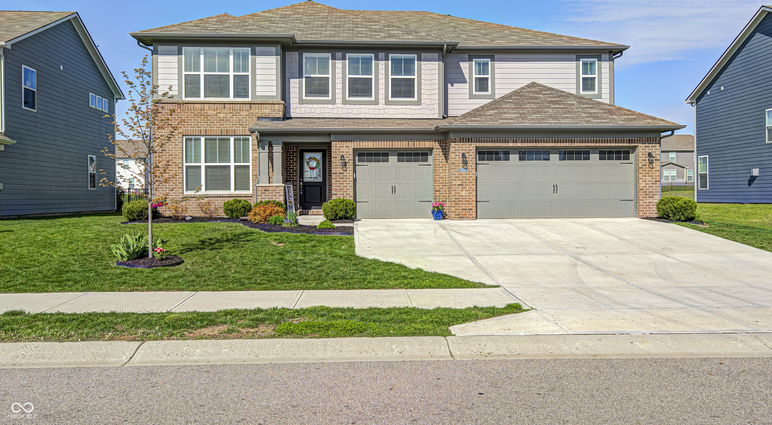 Photo one of 2428 S Stonehill Way New Palestine IN 46163 | MLS 22034588
