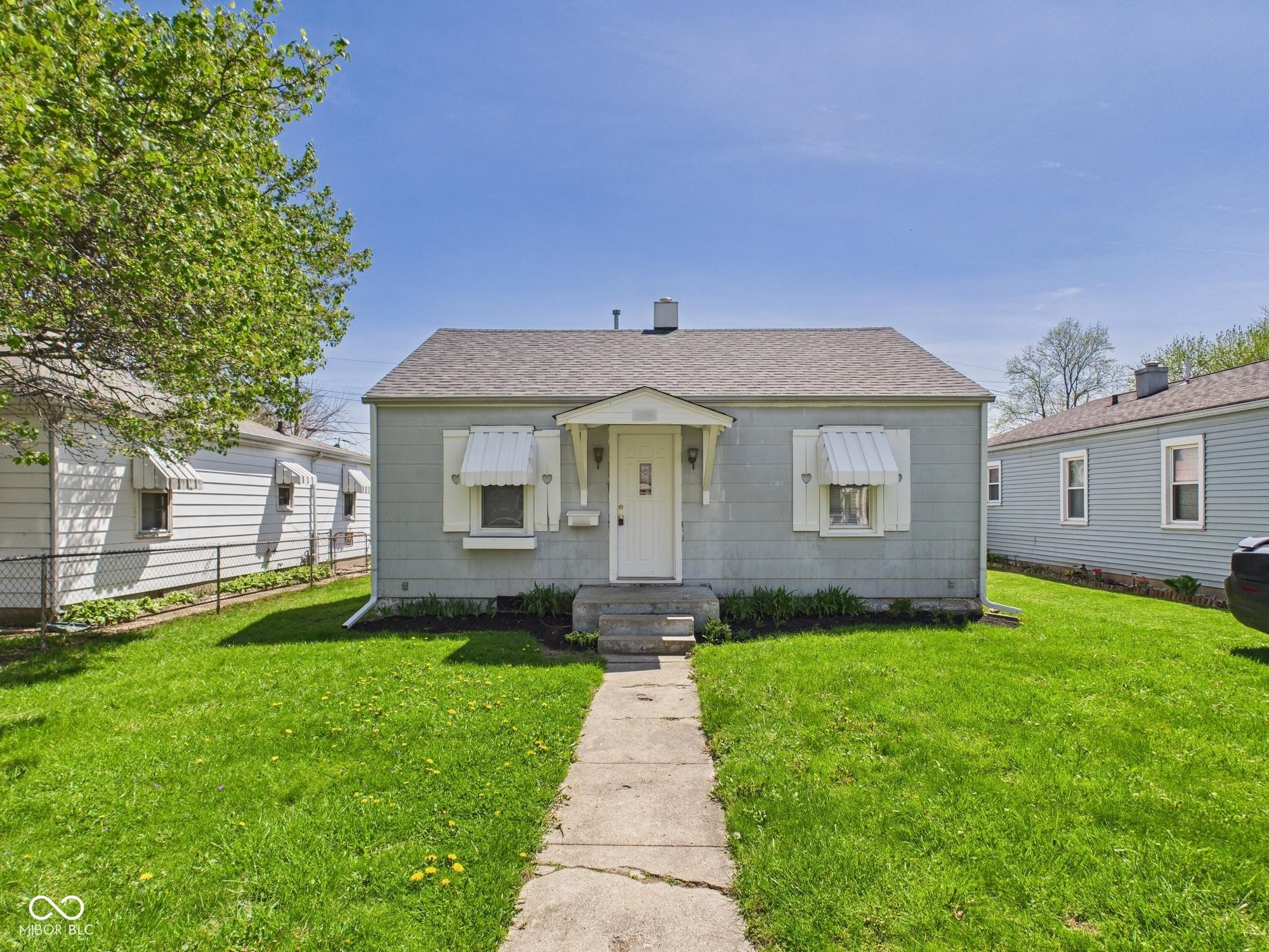 Photo one of 225 E 36Th St Anderson IN 46013 | MLS 22034673