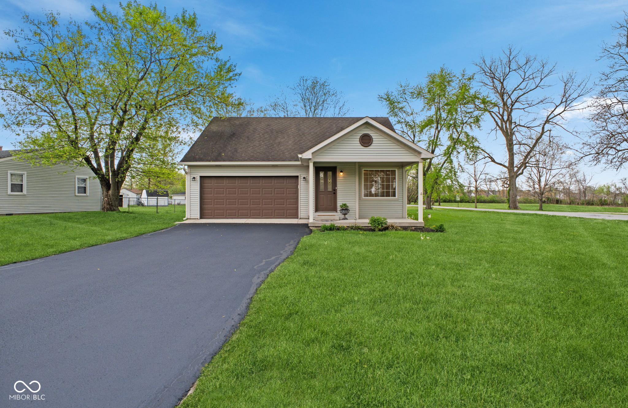 Photo one of 4525 Shelbyville Rd Indianapolis IN 46237 | MLS 22034904