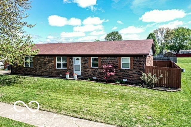 Photo one of 1355 Ash Ct Martinsville IN 46151 | MLS 22035145