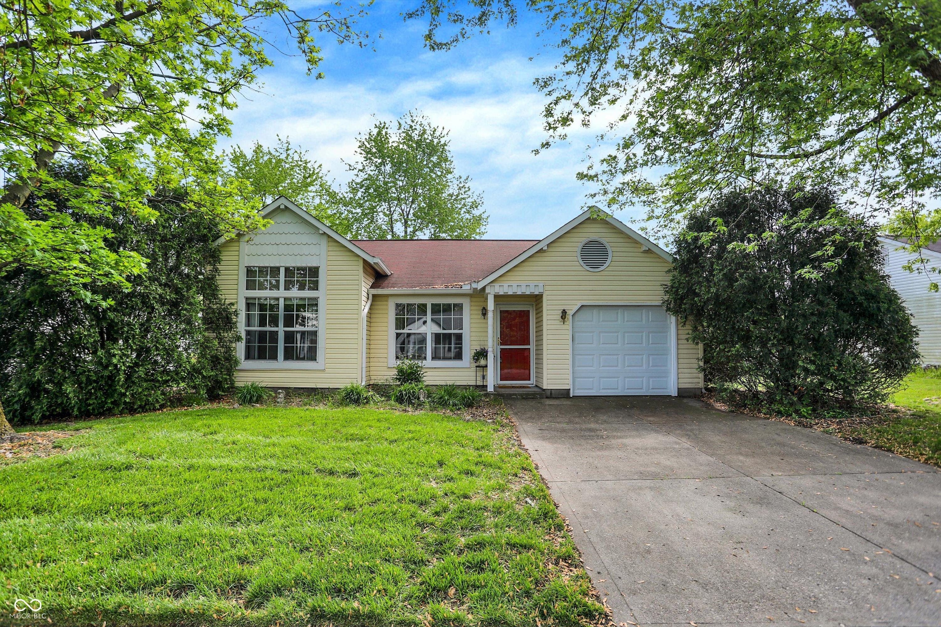 Photo one of 1127 Jody Ct Greenwood IN 46143 | MLS 22035250