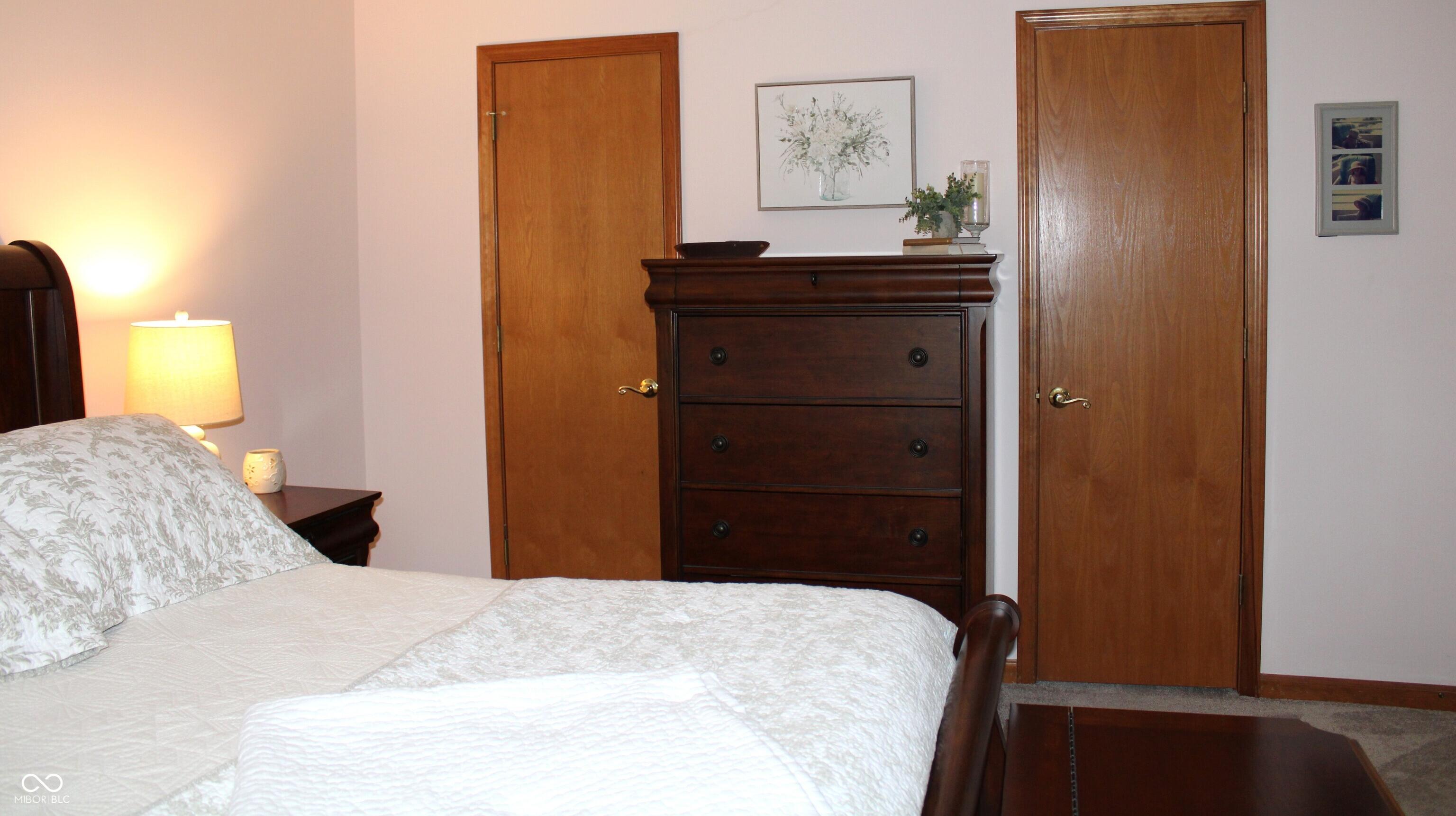 Photo #33