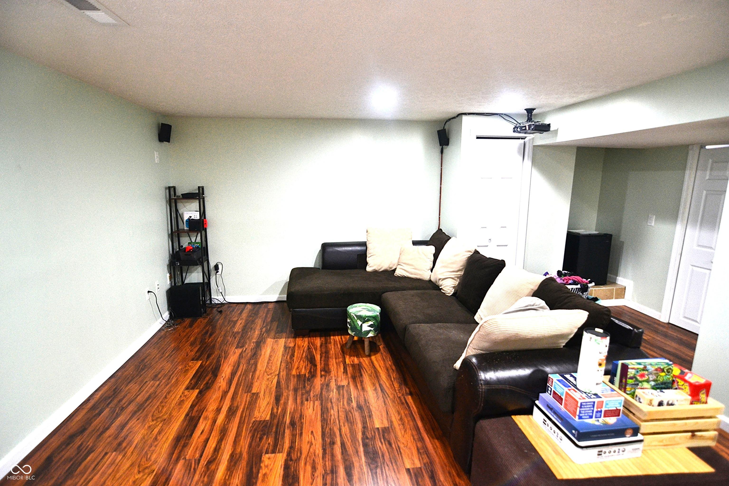Photo #9