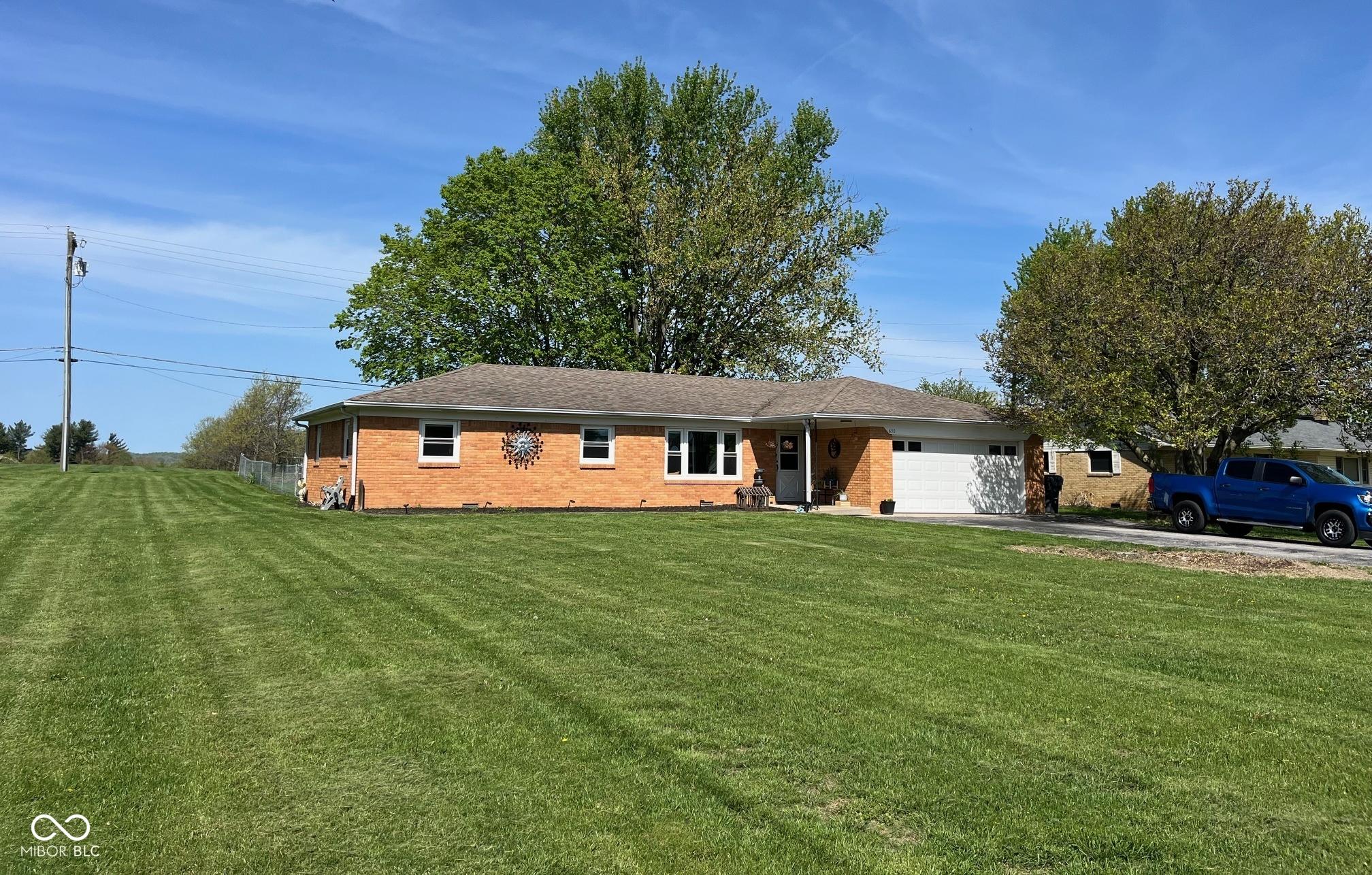 Photo one of 630 Johnson Rd Mooresville IN 46158 | MLS 22035376