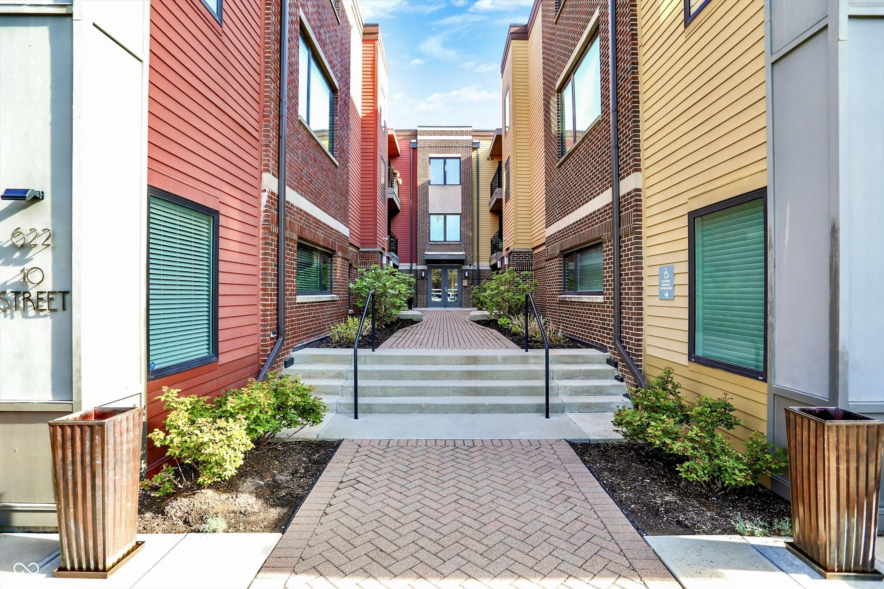Photo one of 622 E 10Th St # 312 Indianapolis IN 46202 | MLS 22035475