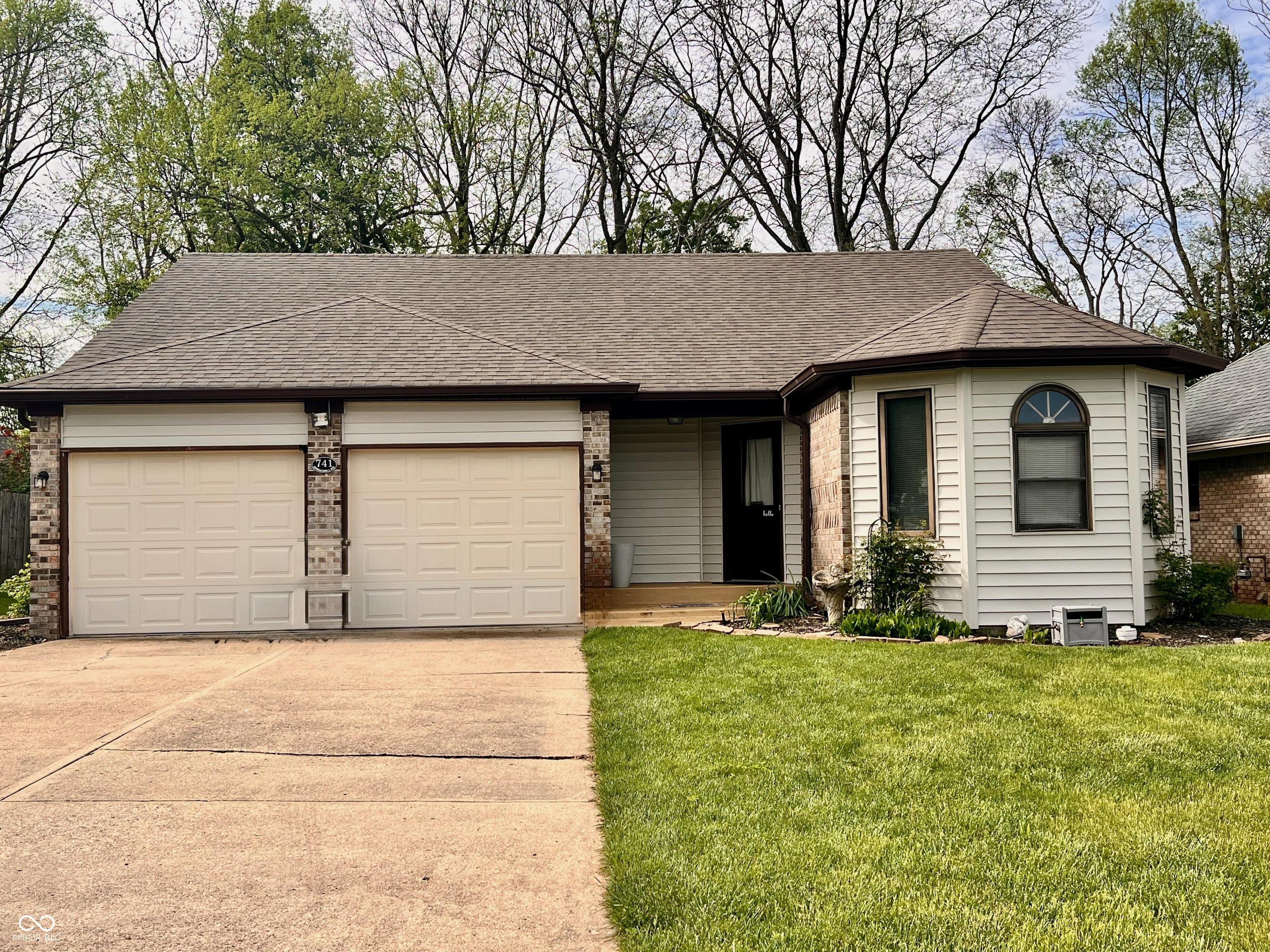 Photo one of 741 Springmill Dr Mooresville IN 46158 | MLS 22035405