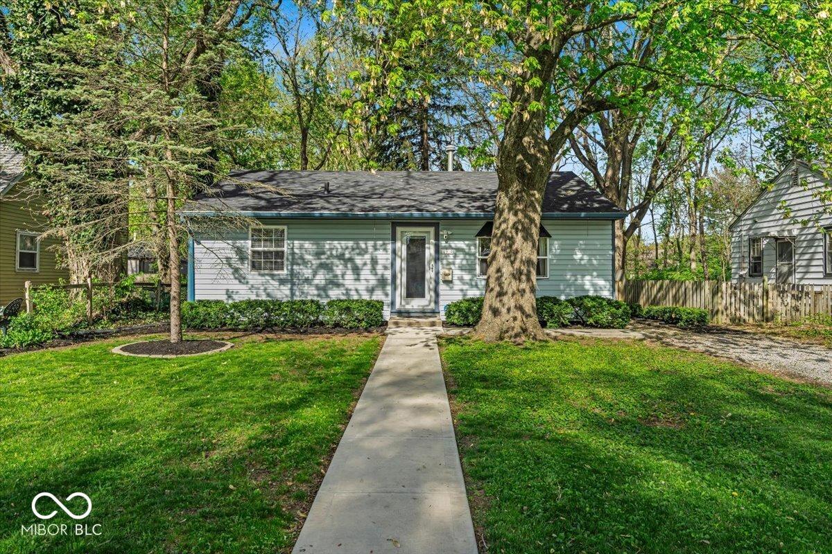 Photo one of 4914 Indianola Ave Indianapolis IN 46205 | MLS 22035896