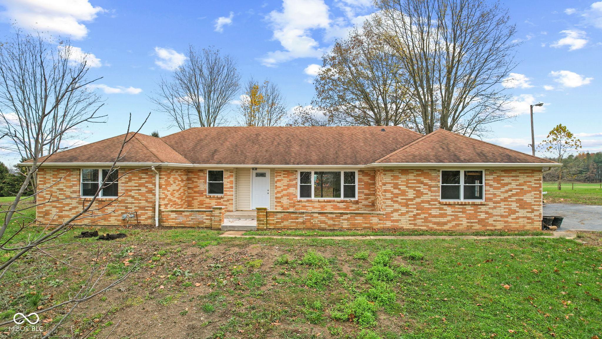 Photo one of 647 N 100 W Franklin IN 46131 | MLS 22035825