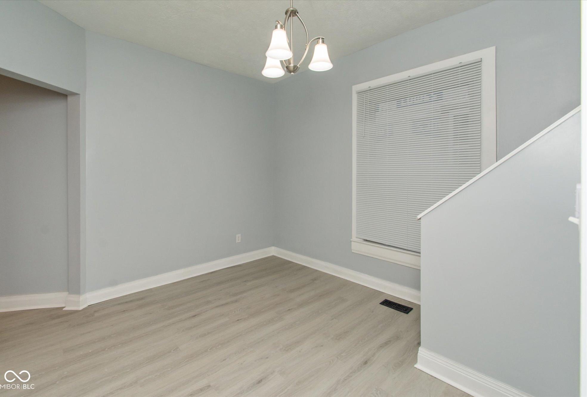 Photo #8