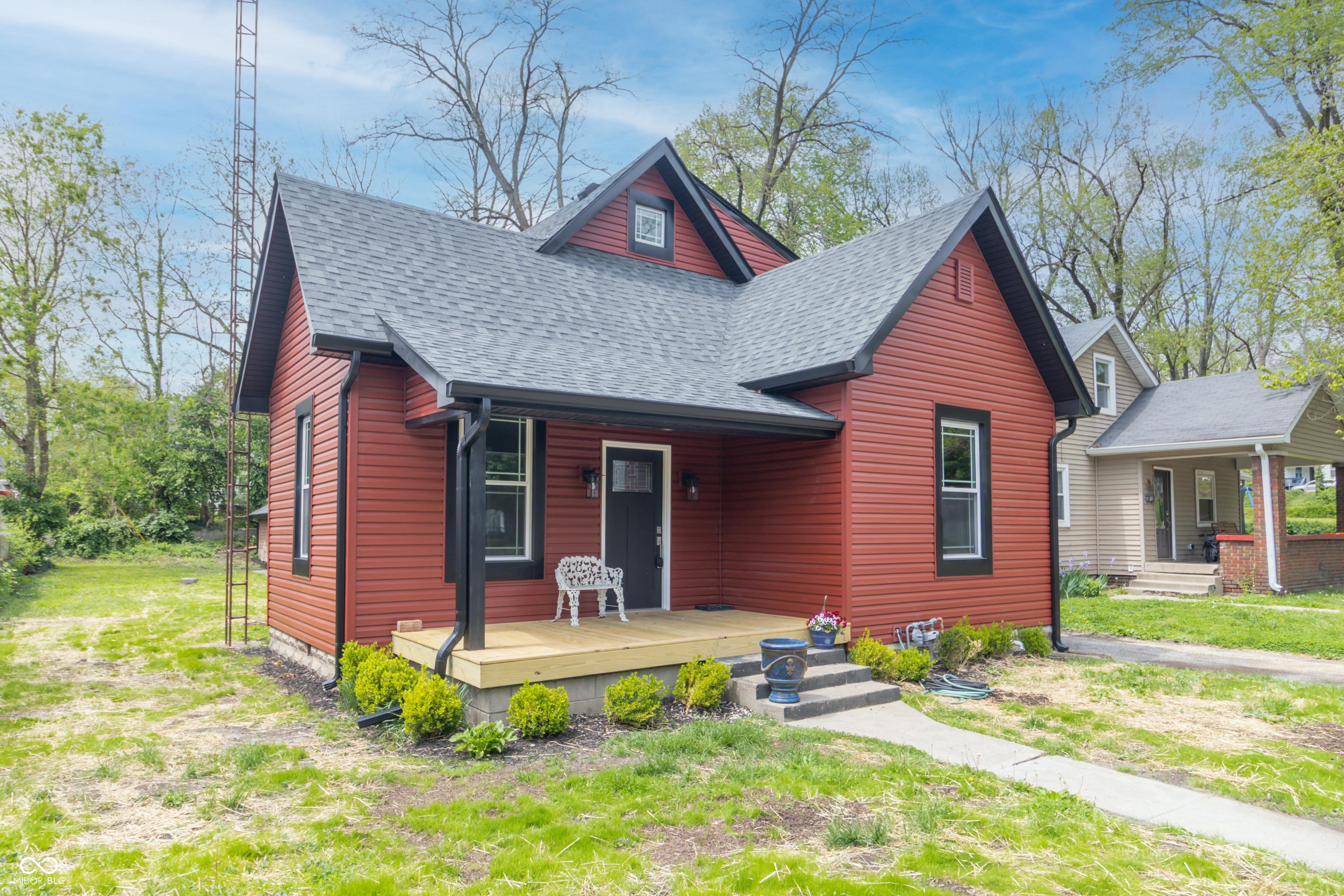 Photo one of 400 N Sycamore St Martinsville IN 46151 | MLS 22036046