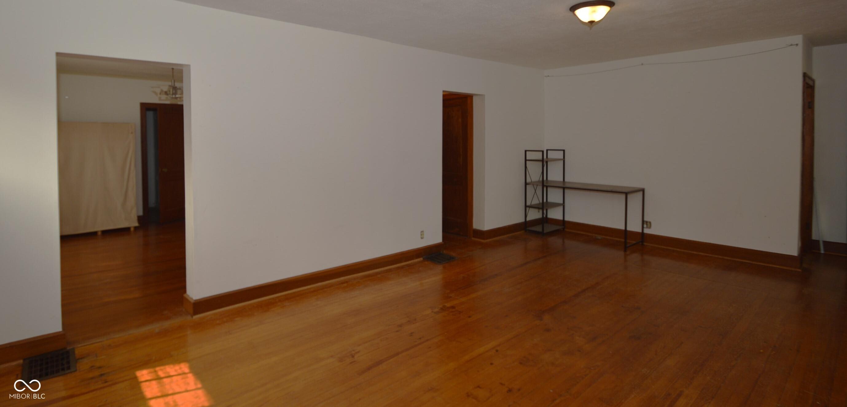 Photo #6