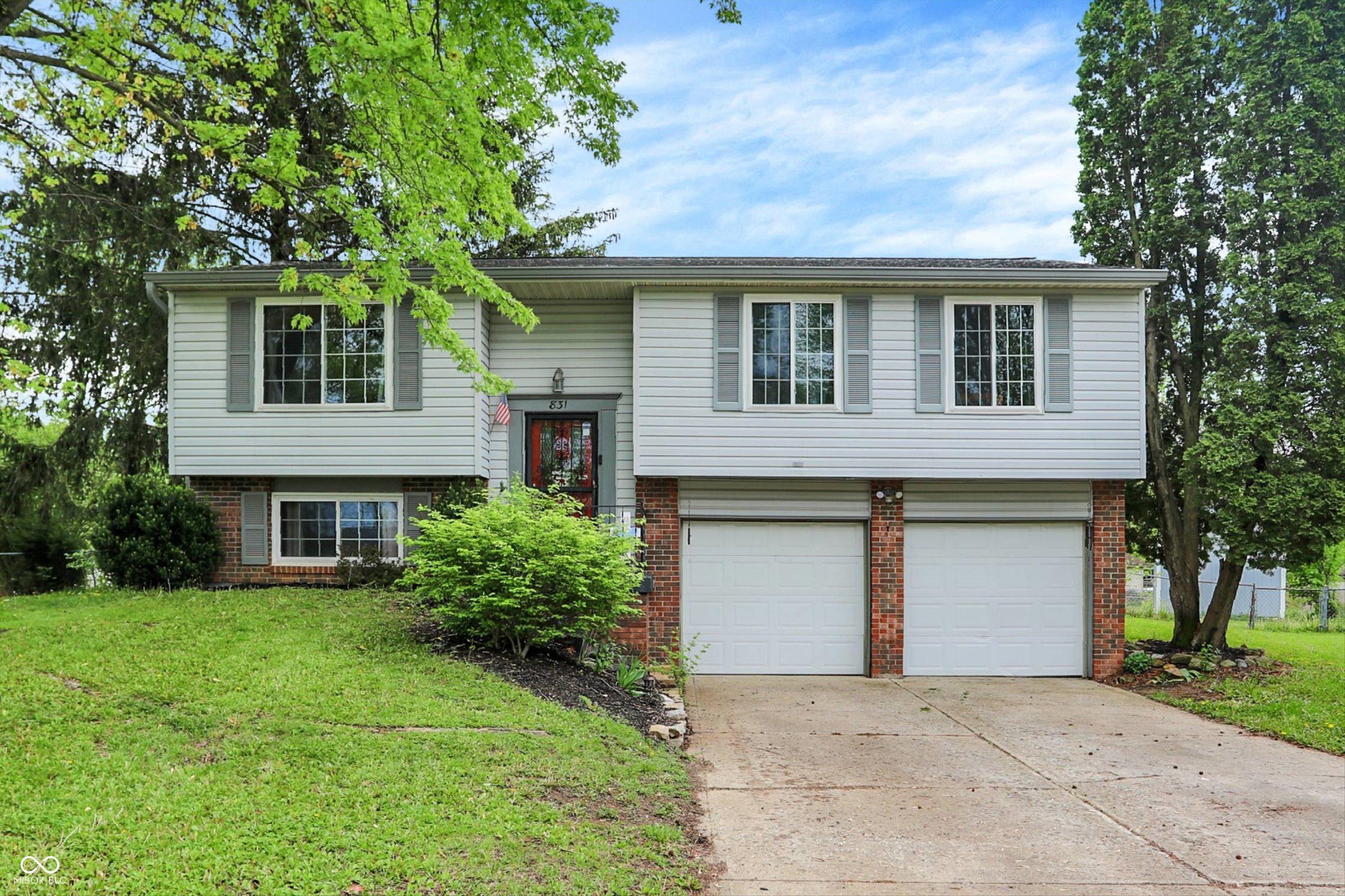Photo one of 831 Wakulla Ct Indianapolis IN 46217 | MLS 22036176