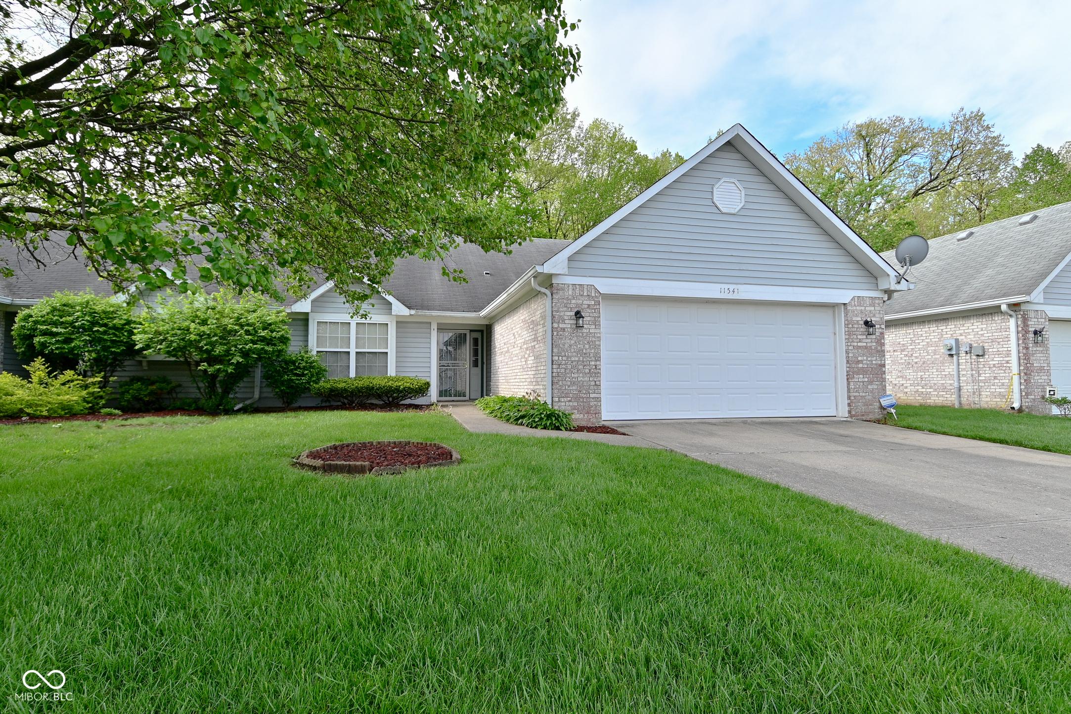 Photo one of 11541 Coastal Dr Indianapolis IN 46229 | MLS 22036307