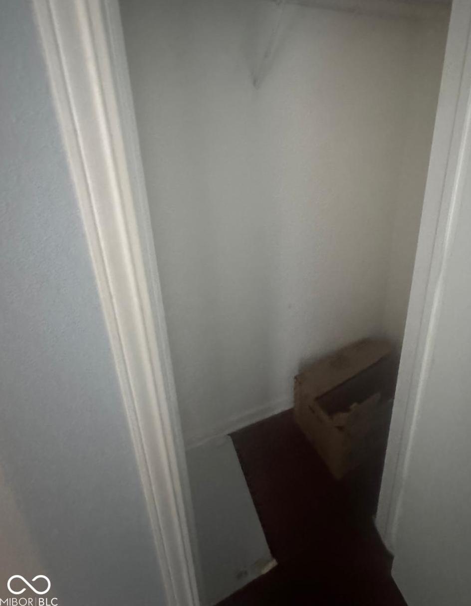 Photo #33