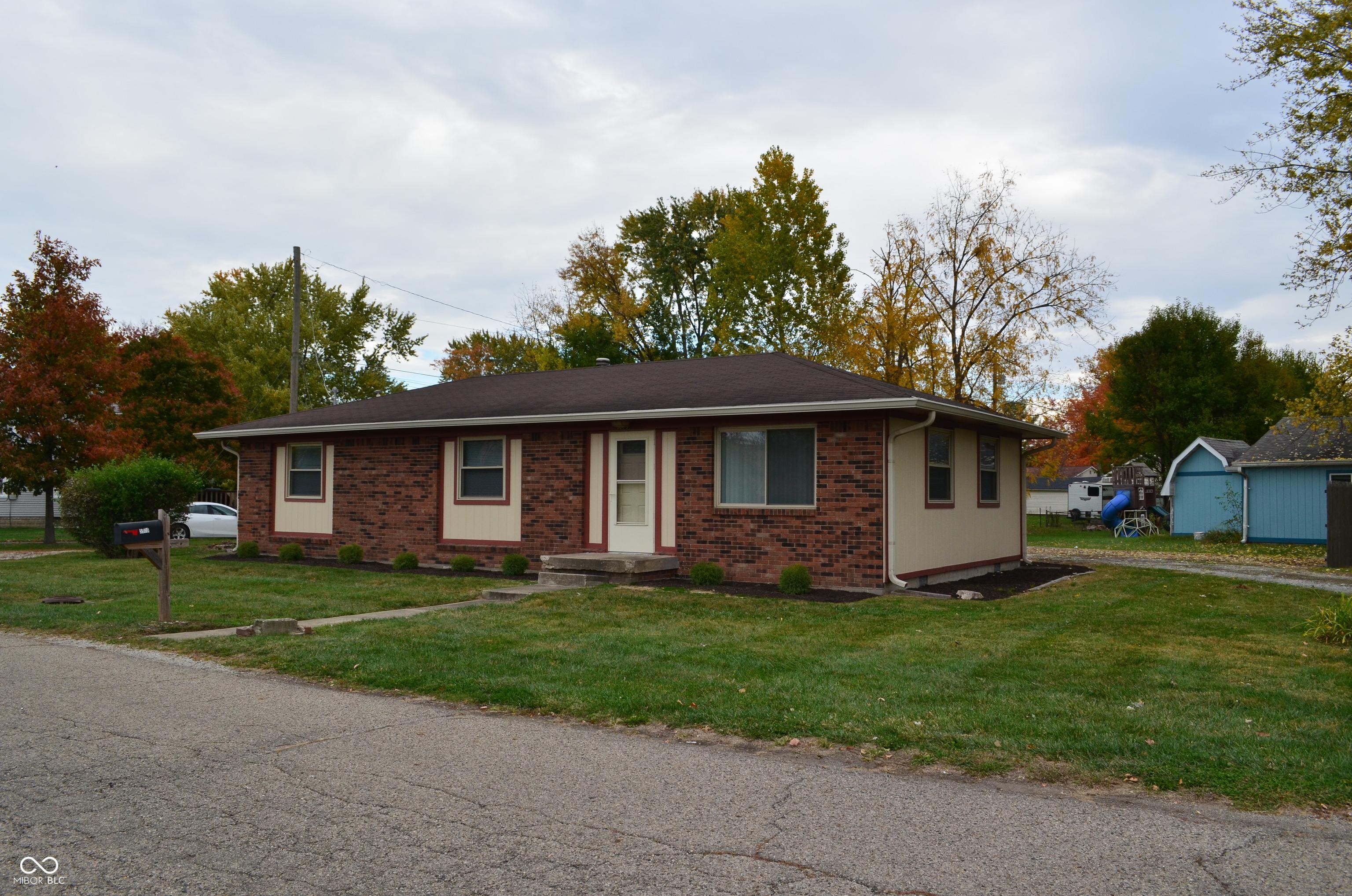 Photo one of 5979 S Walcott St Indianapolis IN 46227 | MLS 22036525