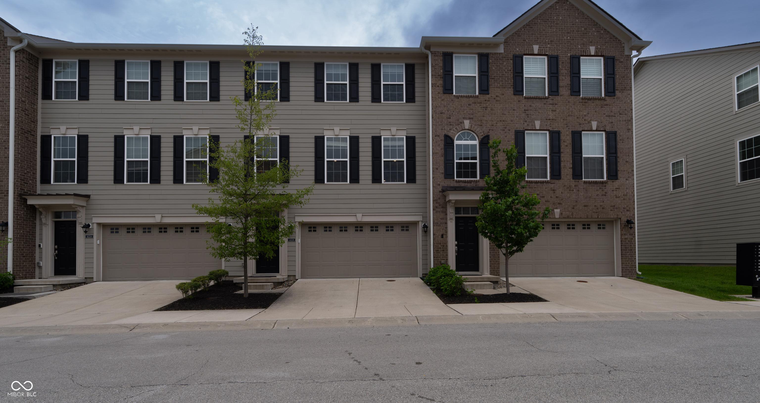 Photo one of 14226 Frostburg Dr Carmel IN 46033 | MLS 22036672