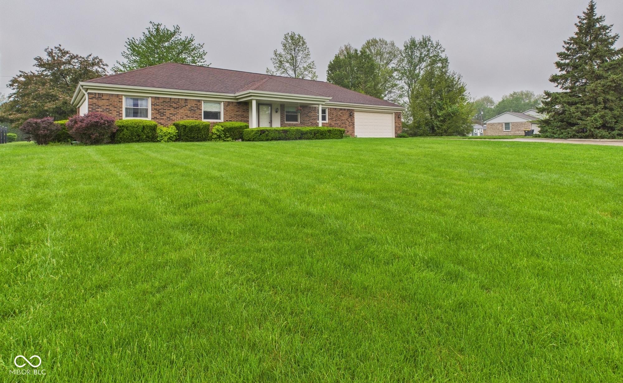 Photo one of 1209 S Rangeline Rd Anderson IN 46012 | MLS 22036701