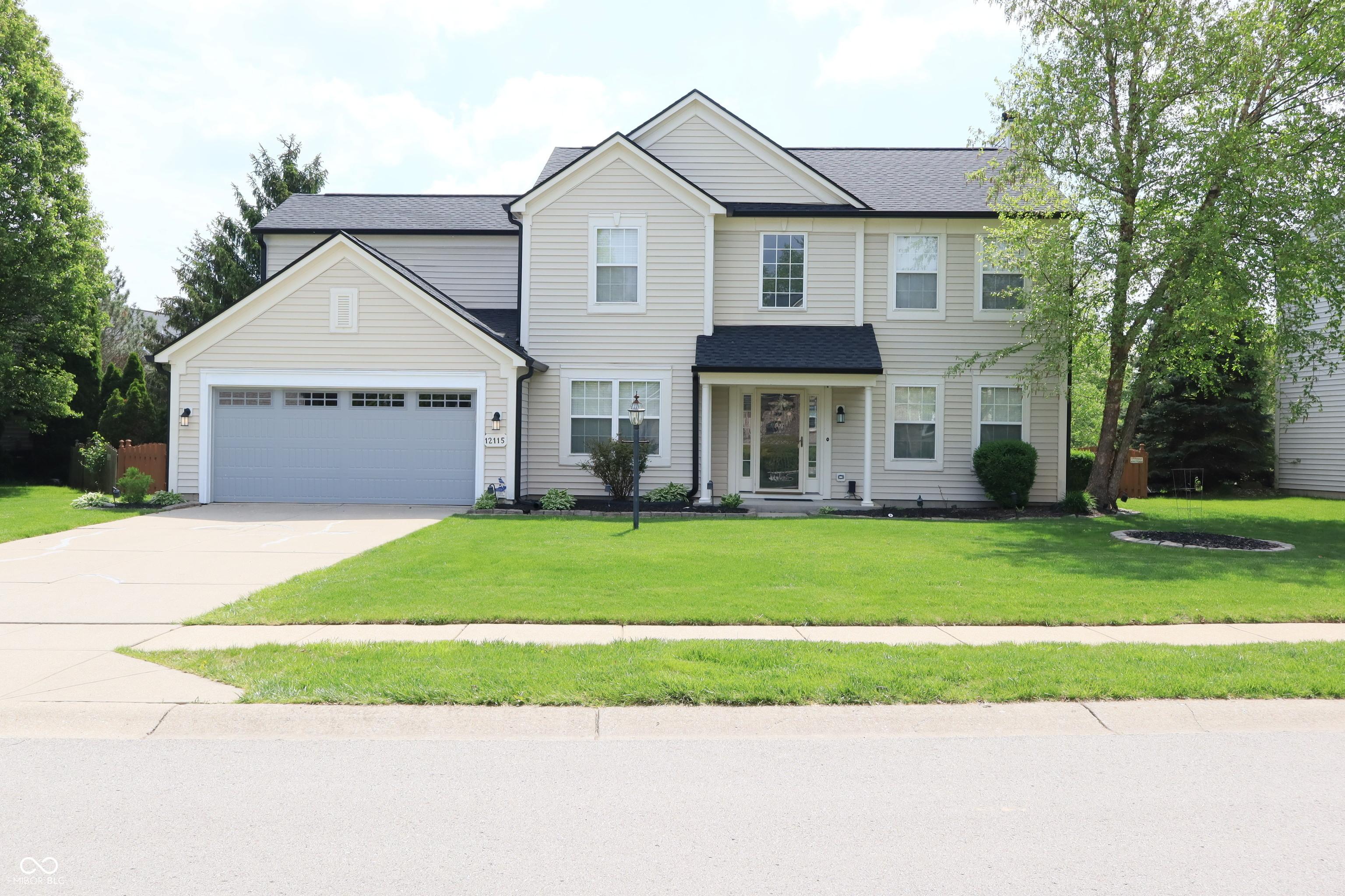 Photo one of 12115 Flagstone Dr Fishers IN 46037 | MLS 22036763