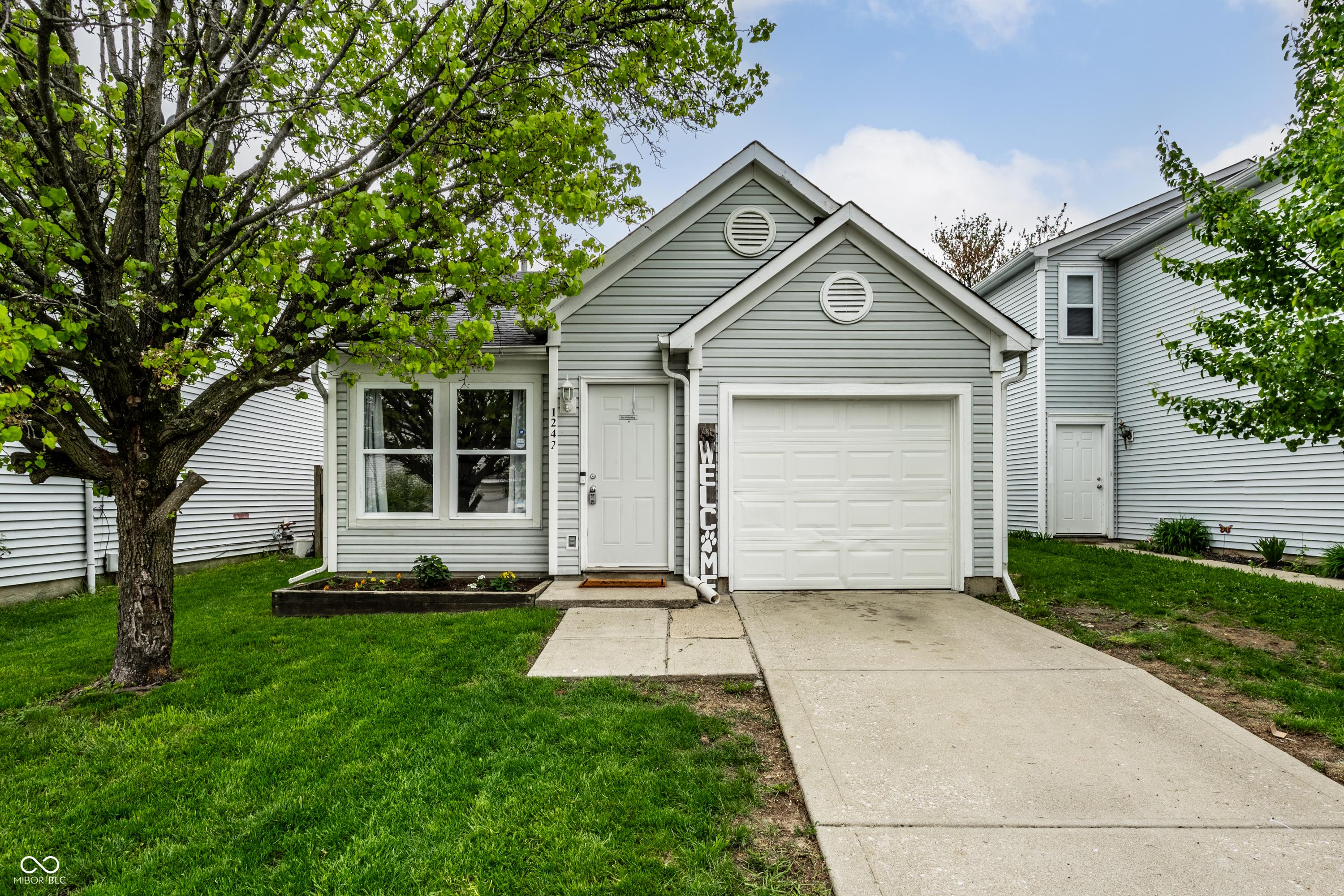 Photo one of 1242 Freemont Ln Greenwood IN 46143 | MLS 22036767
