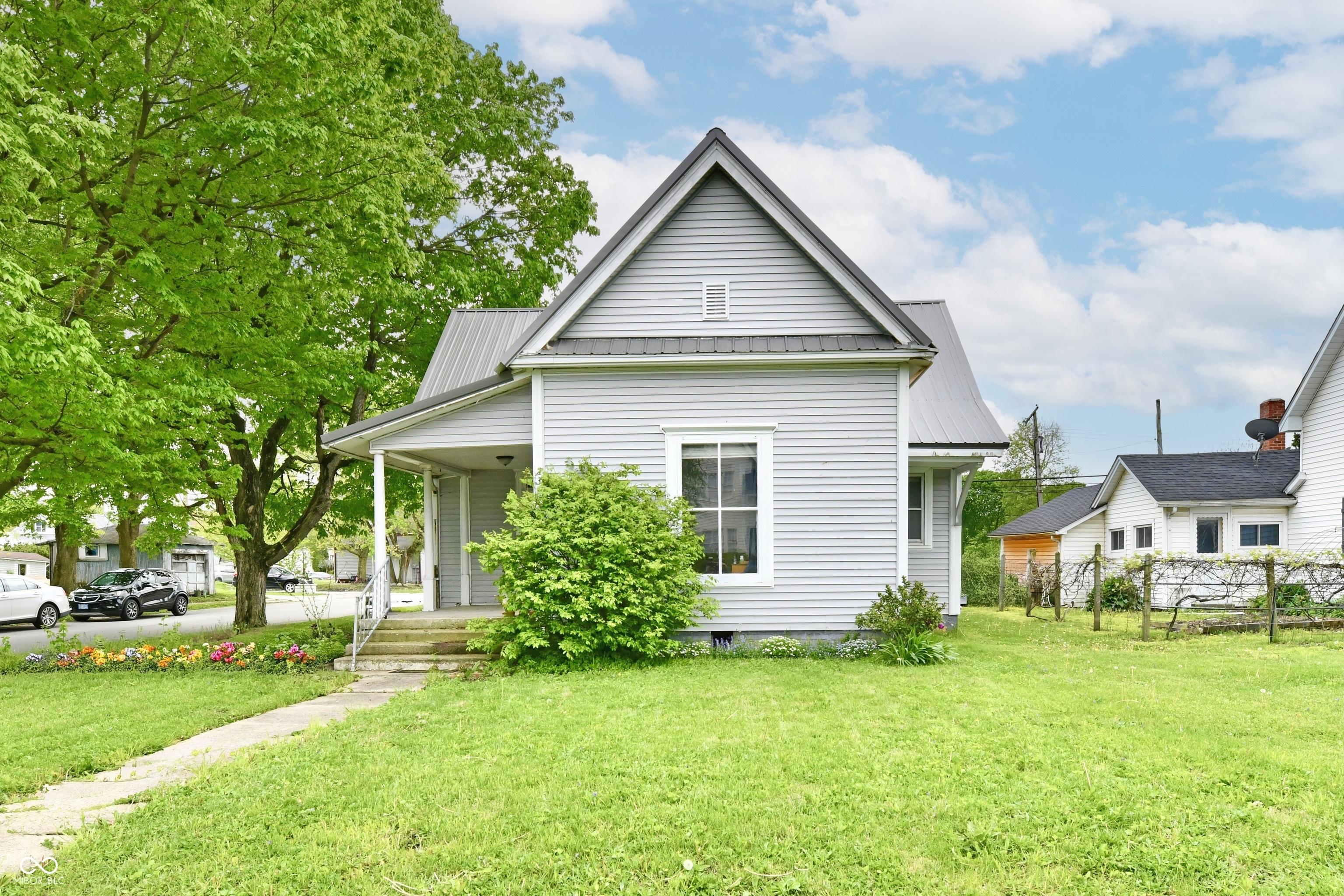 Photo one of 2335 Main St Elwood IN 46036 | MLS 22036782