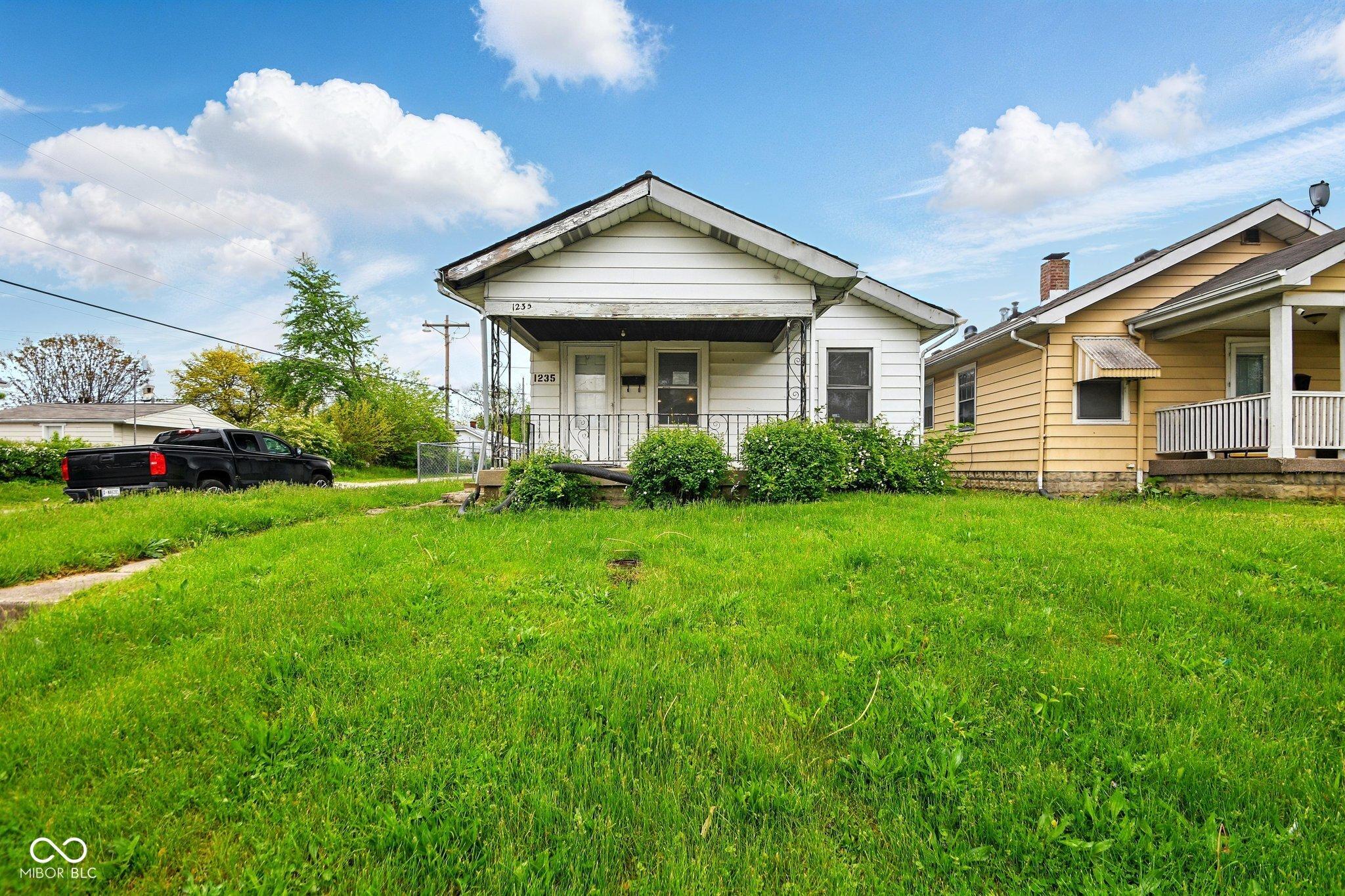 Photo one of 1235 N Grant Ave Indianapolis IN 46201 | MLS 22036818
