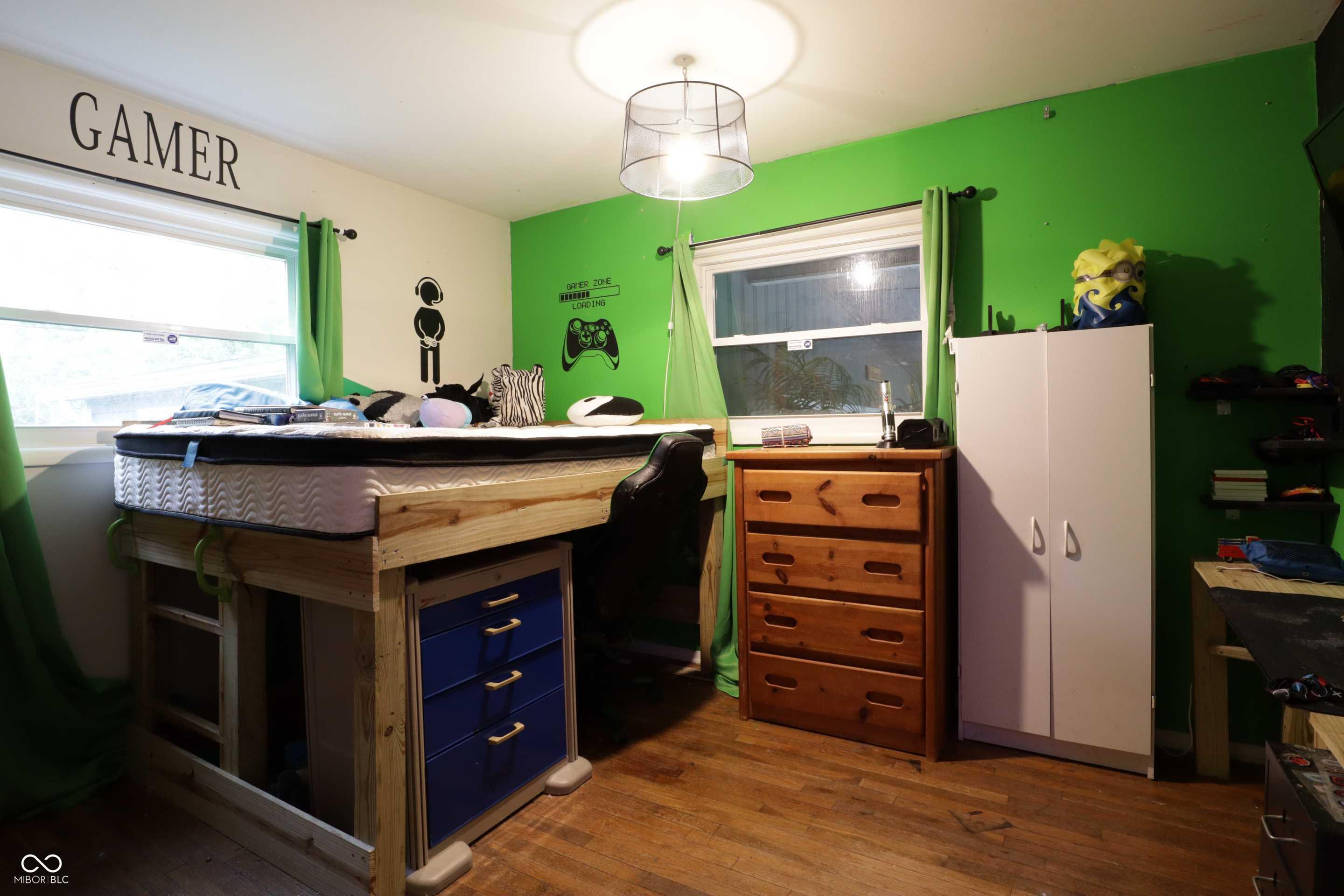 Photo #12