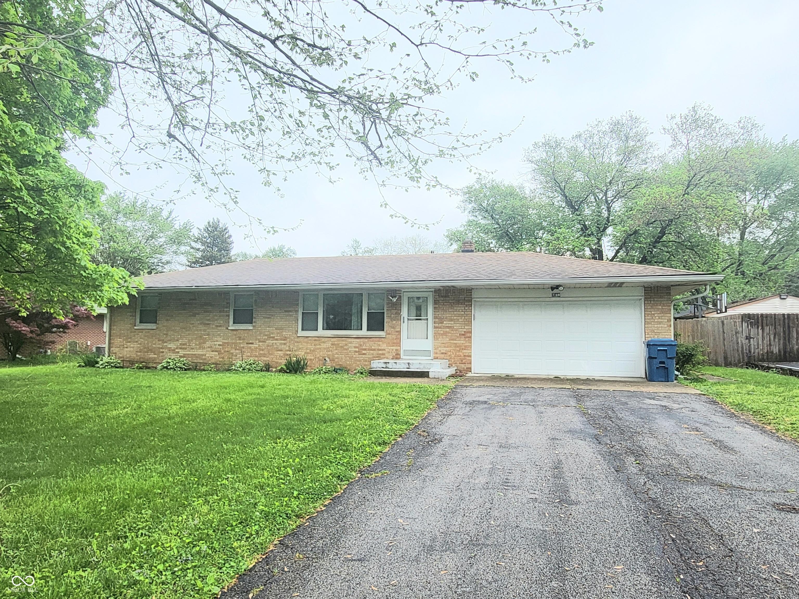 Photo one of 7109 Chandler Dr Indianapolis IN 46217 | MLS 22036921