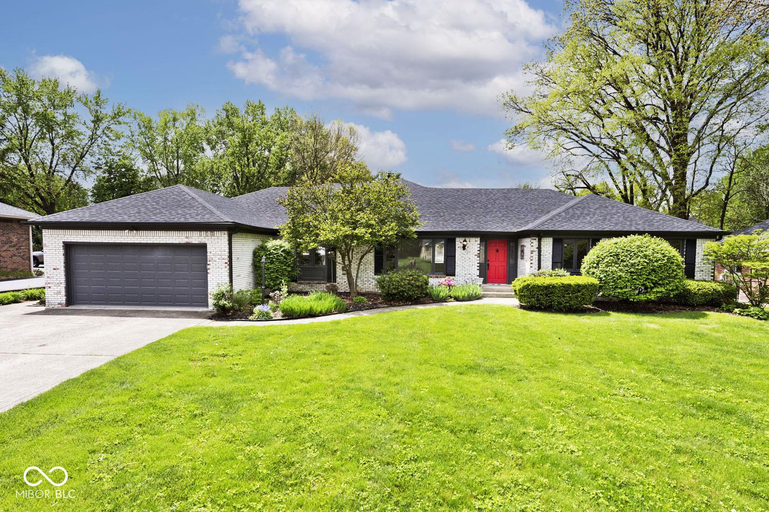 Photo one of 7245 Highburry Dr Indianapolis IN 46256 | MLS 22037092