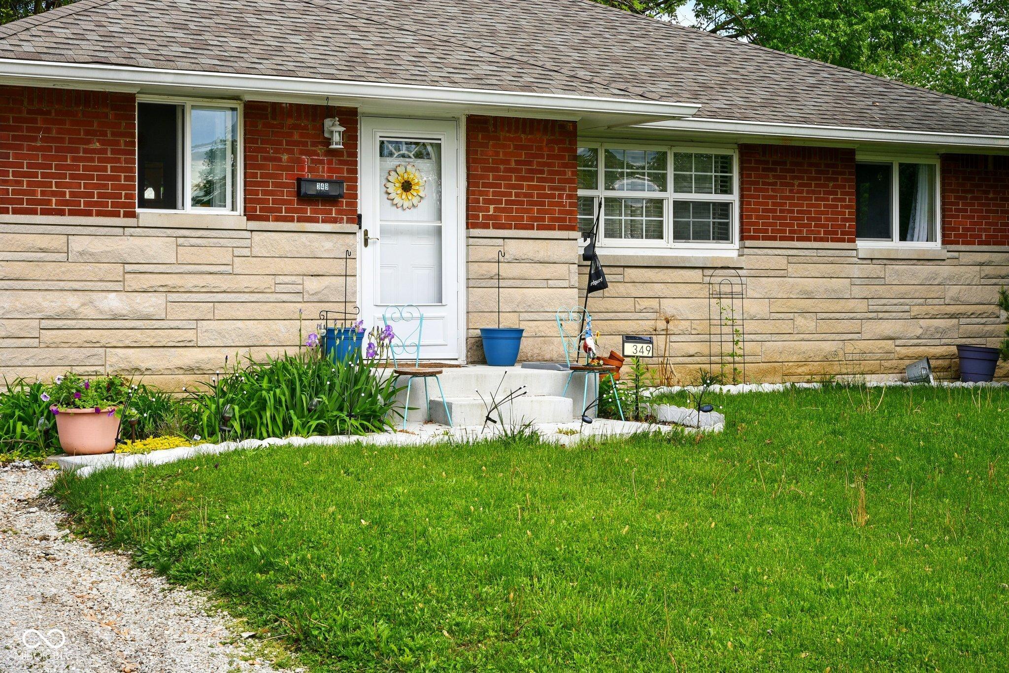 Photo one of 349 Clark Ave Beech Grove IN 46107 | MLS 22037144