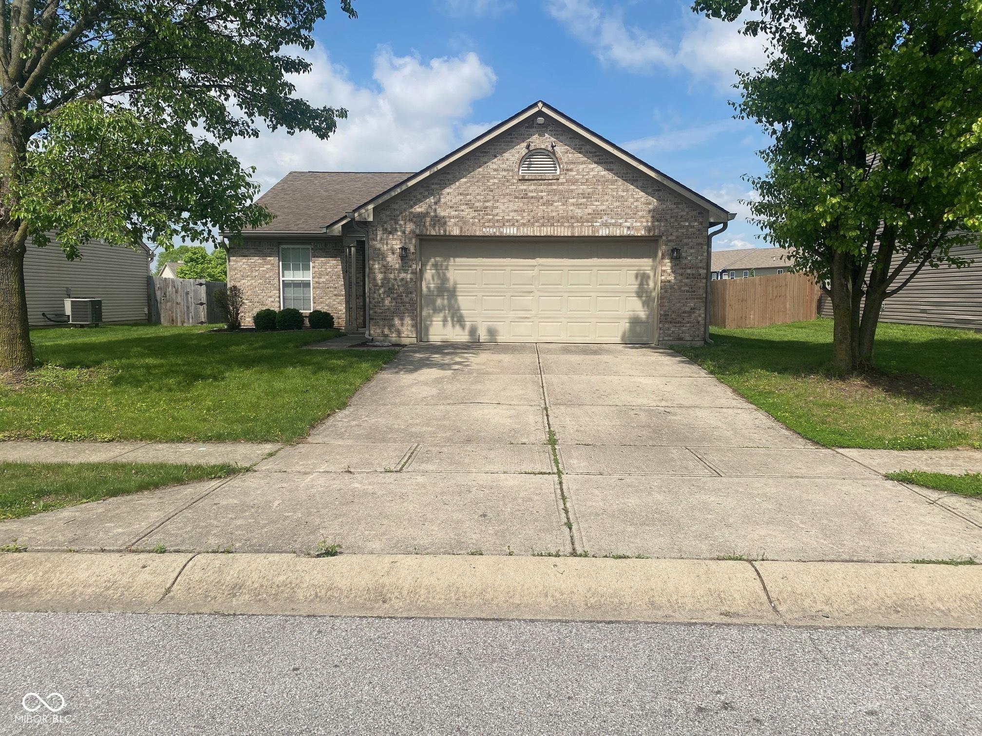 Photo one of 8054 Painted Pony Dr Indianapolis IN 46217 | MLS 22037101