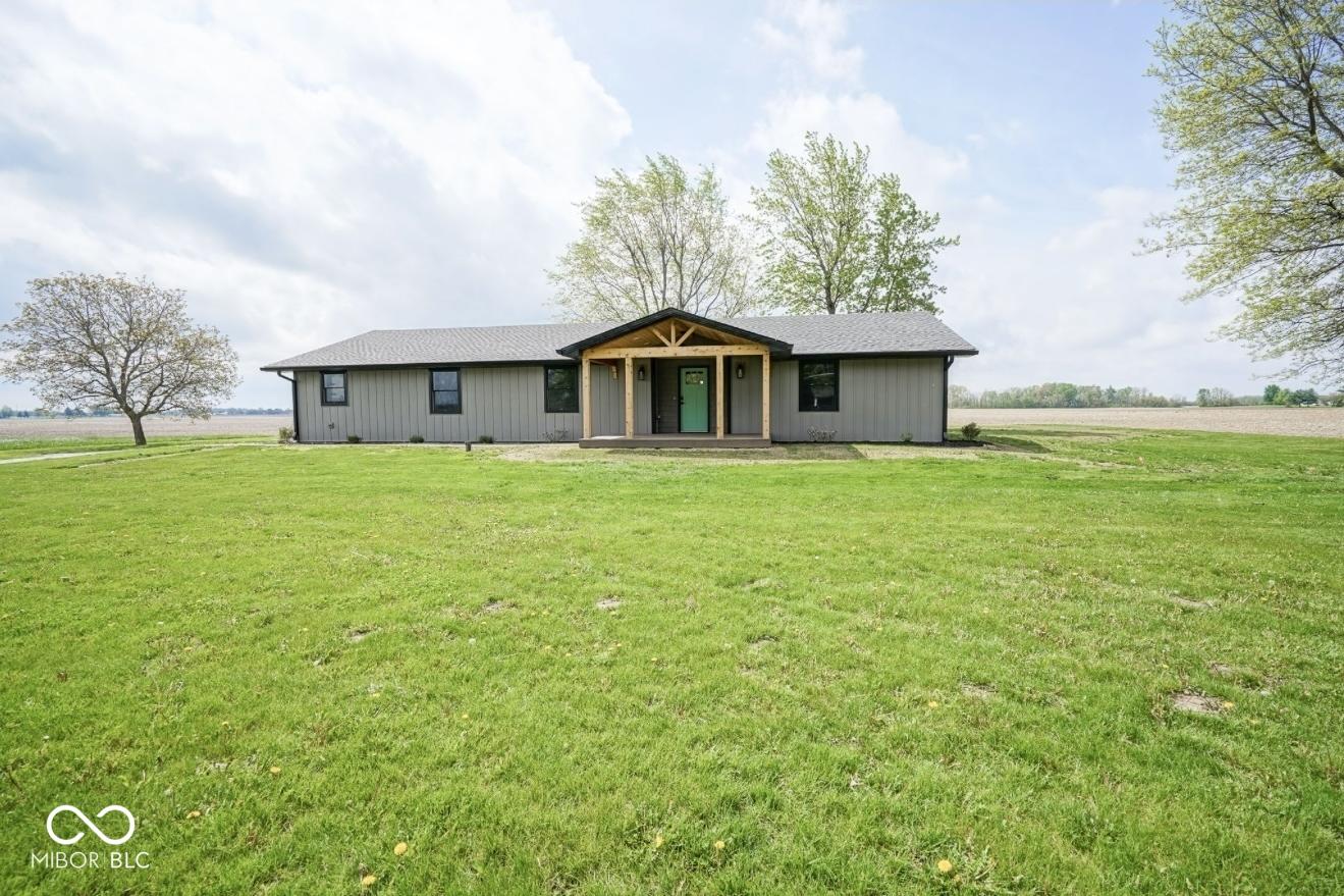 Photo one of 1737 W 1000 N Alexandria IN 46001 | MLS 22037215