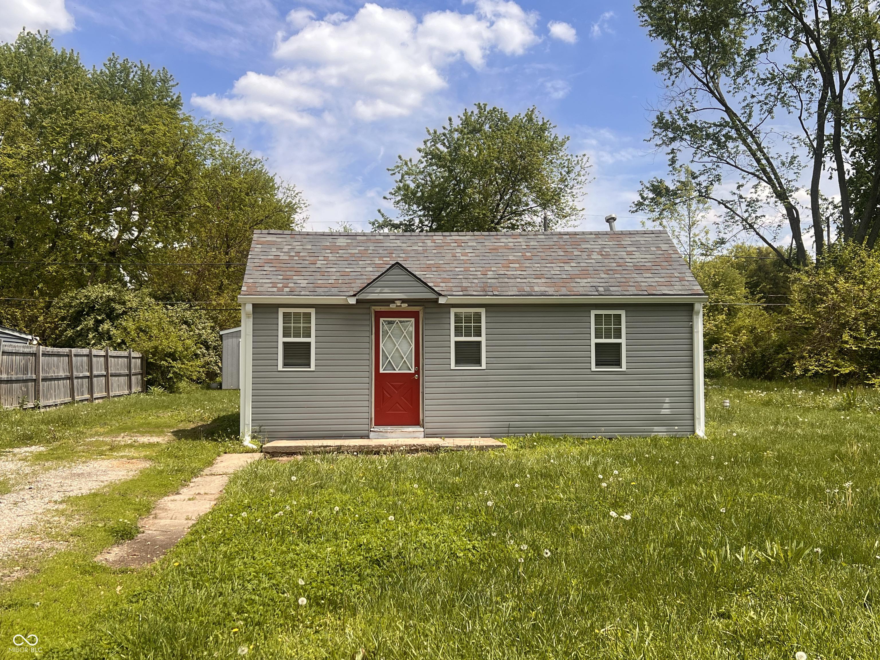 Photo one of 1605 S Whittier Pl Indianapolis IN 46203 | MLS 22037423
