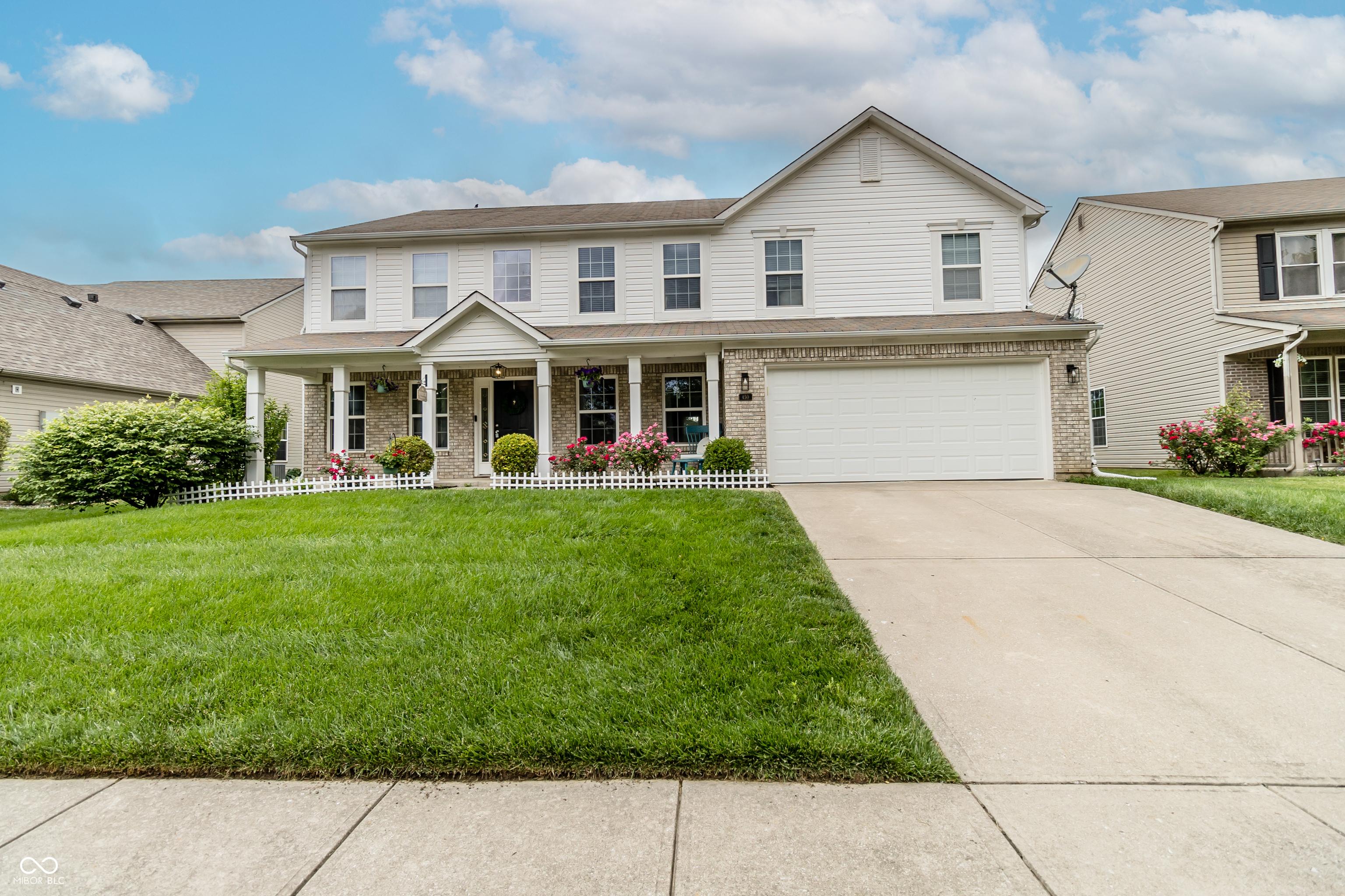 Photo one of 450 Columbia Ct Greenwood IN 46142 | MLS 22038276